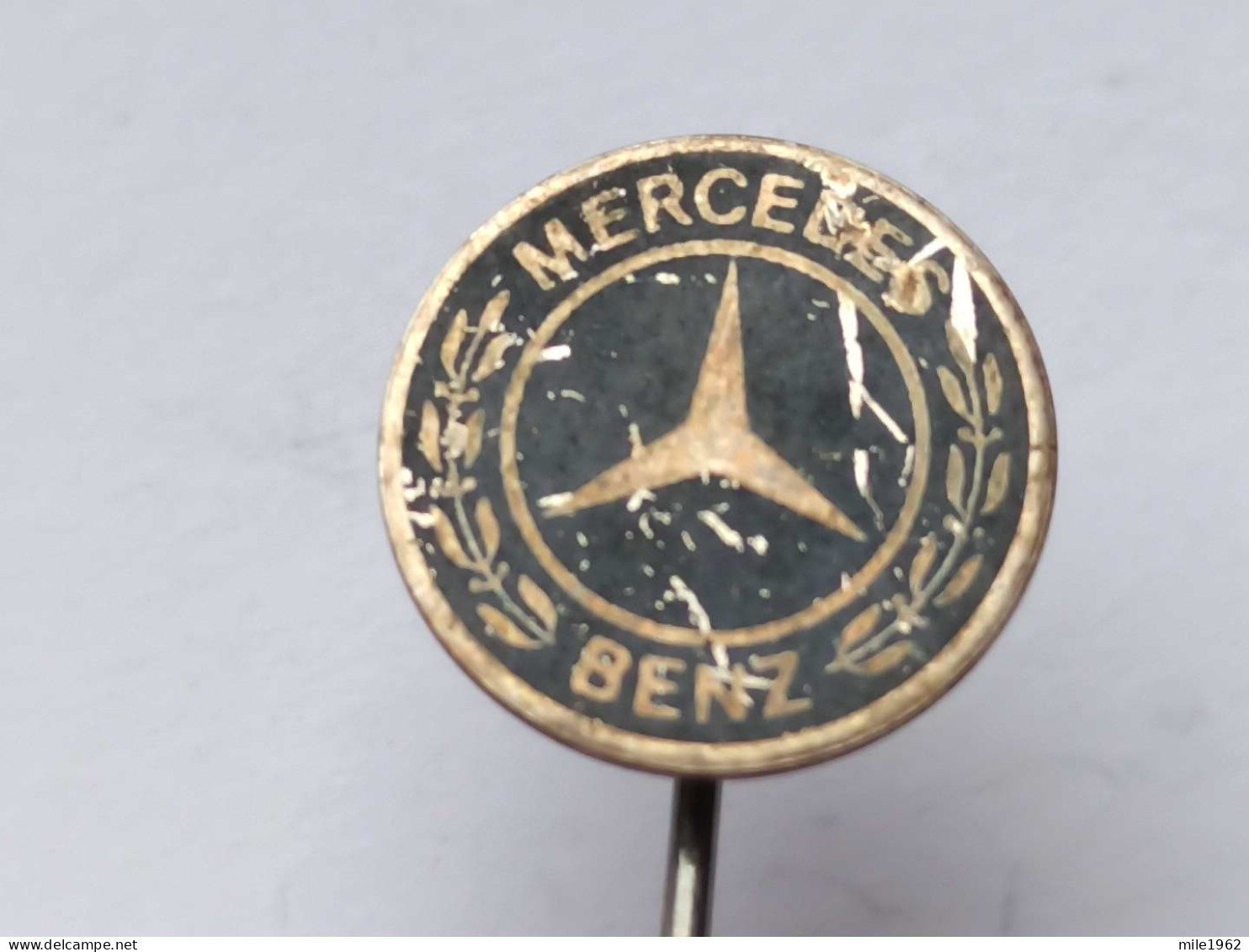 BADGE Z-35-7 - AUTO CAR , MERCEDES - Mercedes