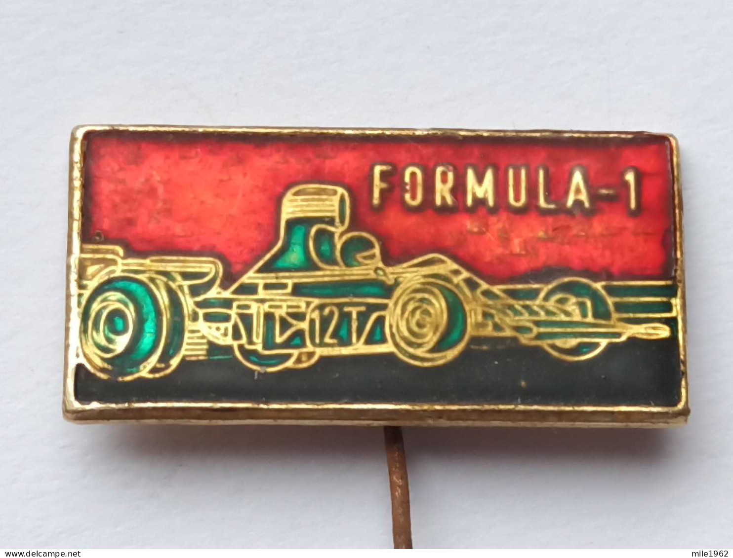 BADGE Z-35-12 - AUTO CAR , FORMULA 1, F1 - F1