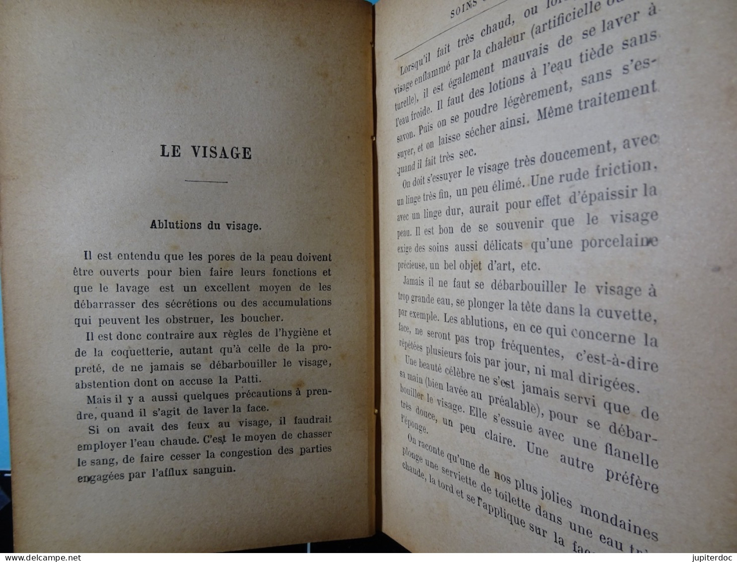 Le Cabinet de Toilette par la Baronne Staffe Paris,1891 ( 351 pages )