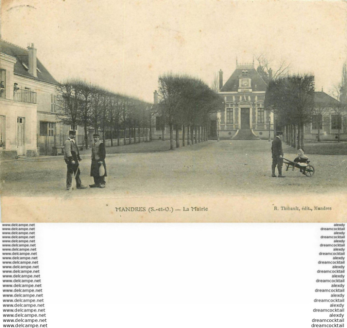 PHML 94 MANDRES LES ROSES. La Mairie Vers 1910 Avec Porteur à Brouette - Mandres Les Roses