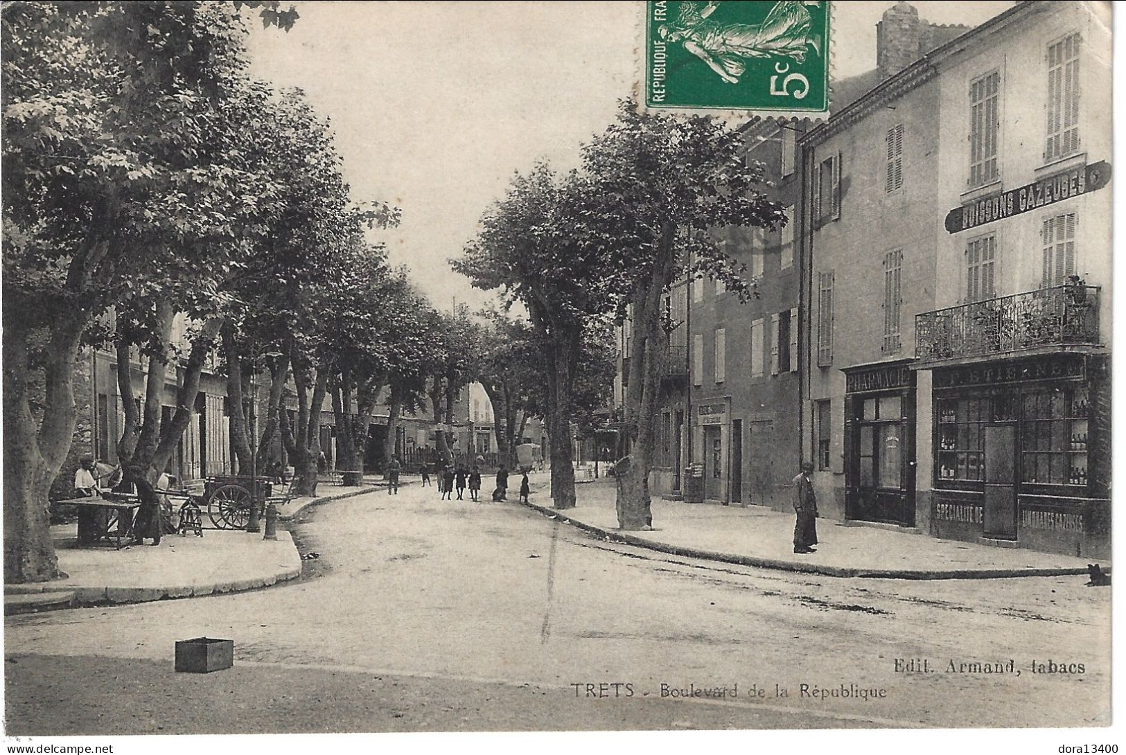 CPA13- TRETS- Boulevard De La République - Trets