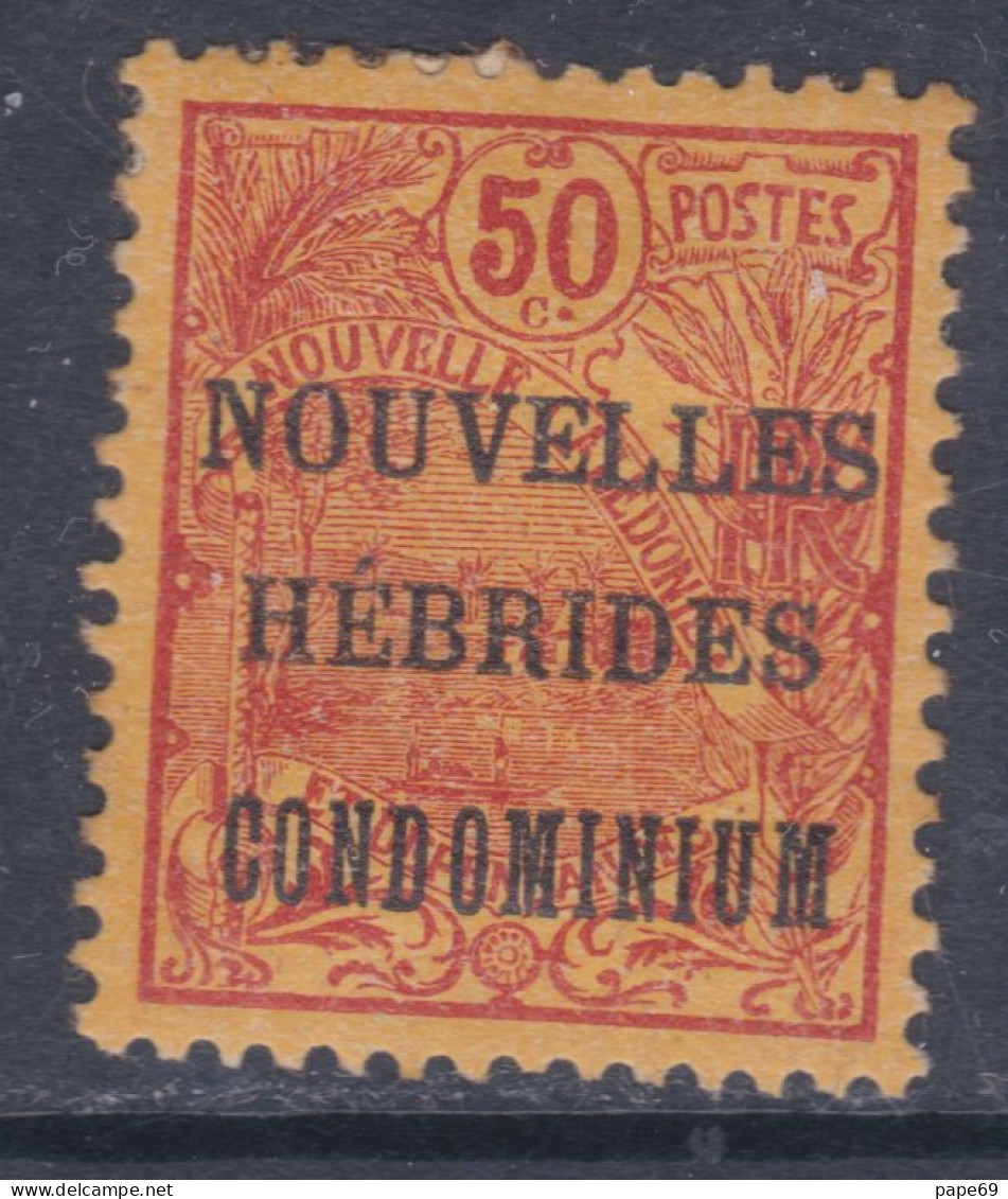 Nouvelles Hébrides N° 18 X Timbre De Nlle Calédonie Surchargé : 50 C. Rouge  Légende Française,  Trace De Char. Sinon TB - Nuevos