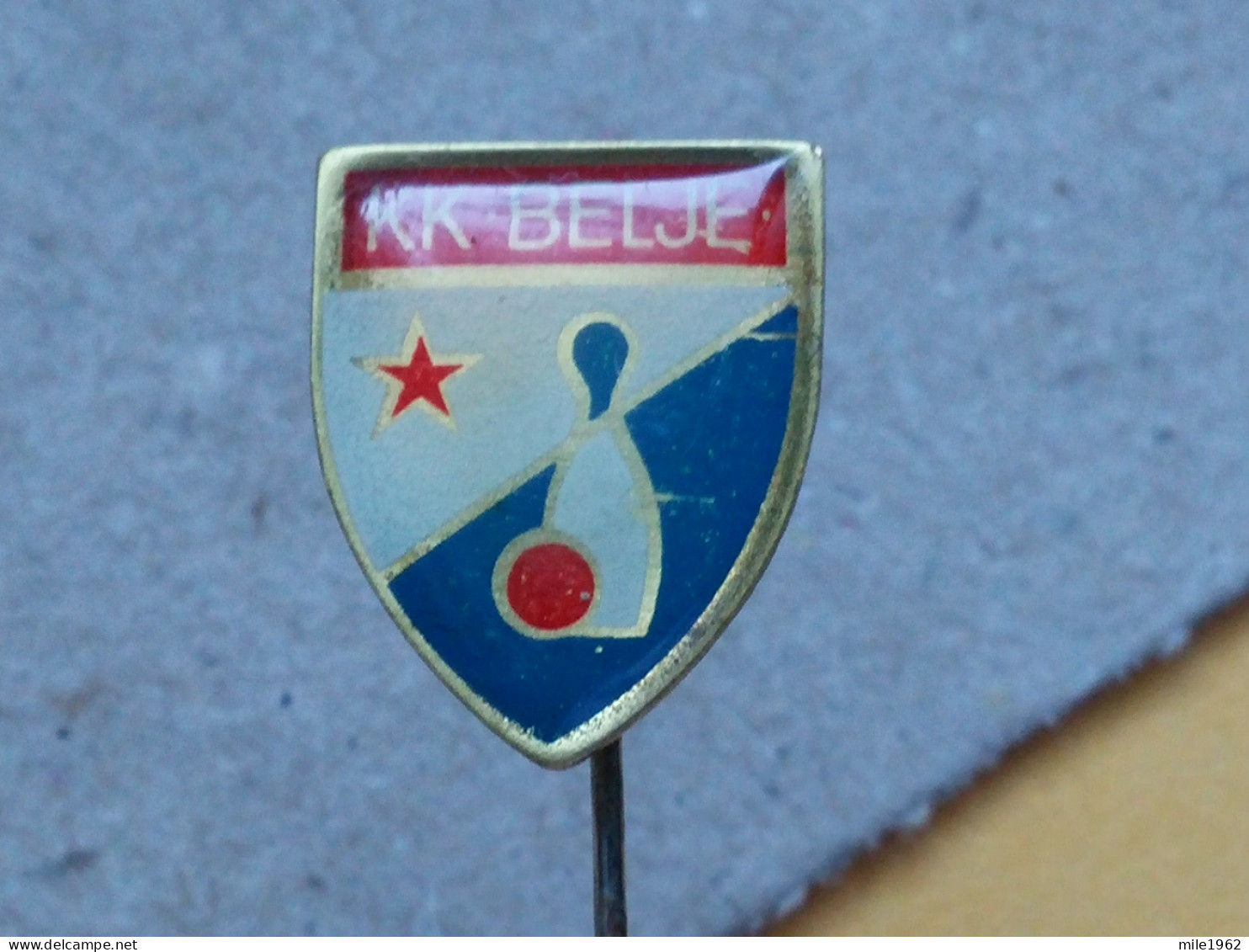 BADGE Z-54-1 - BOWLING CLUB BELJE, BELI MANASTIR, CROATIA - Bowling