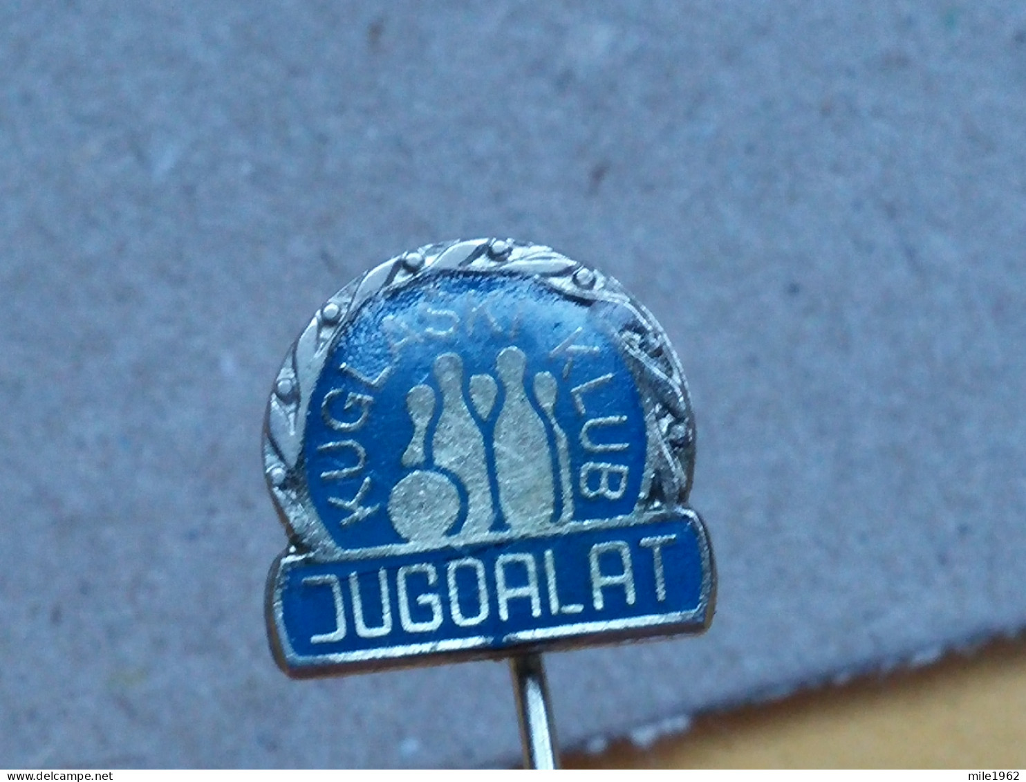 BADGE Z-54-1 - BOWLING CLUB JUGOALAT, YUGOSLAVIA - Bowling