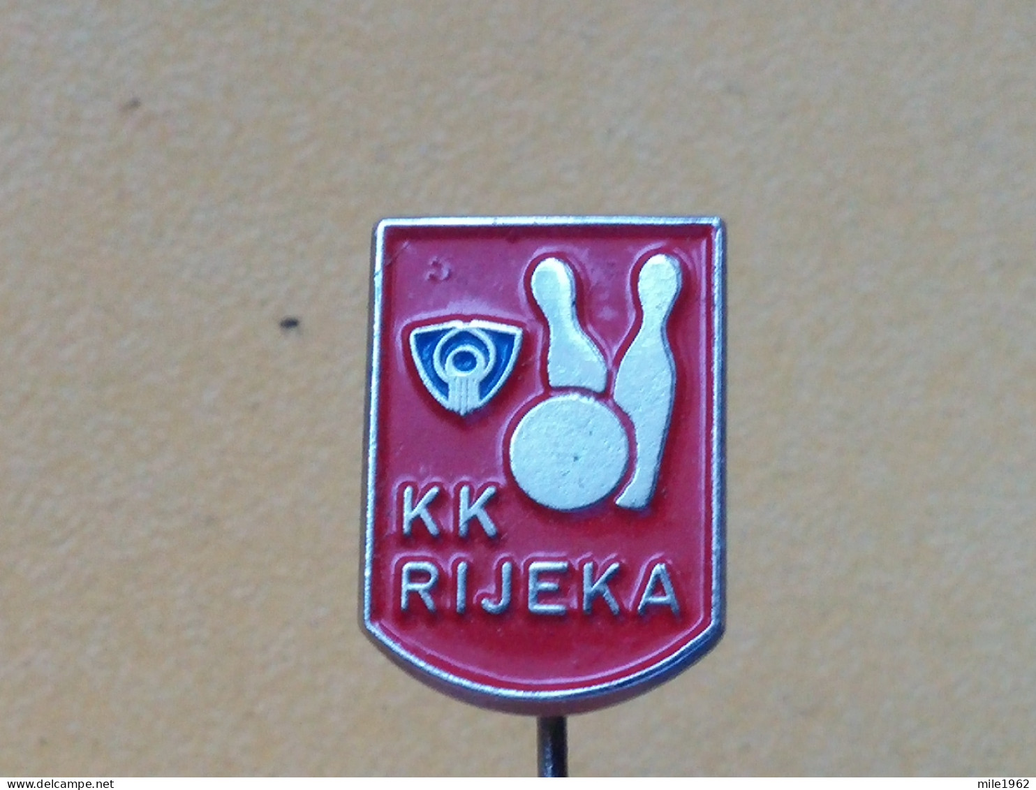 BADGE Z-54-1 - BOWLING CLUB RIJEKA, CROATIA - Bowling