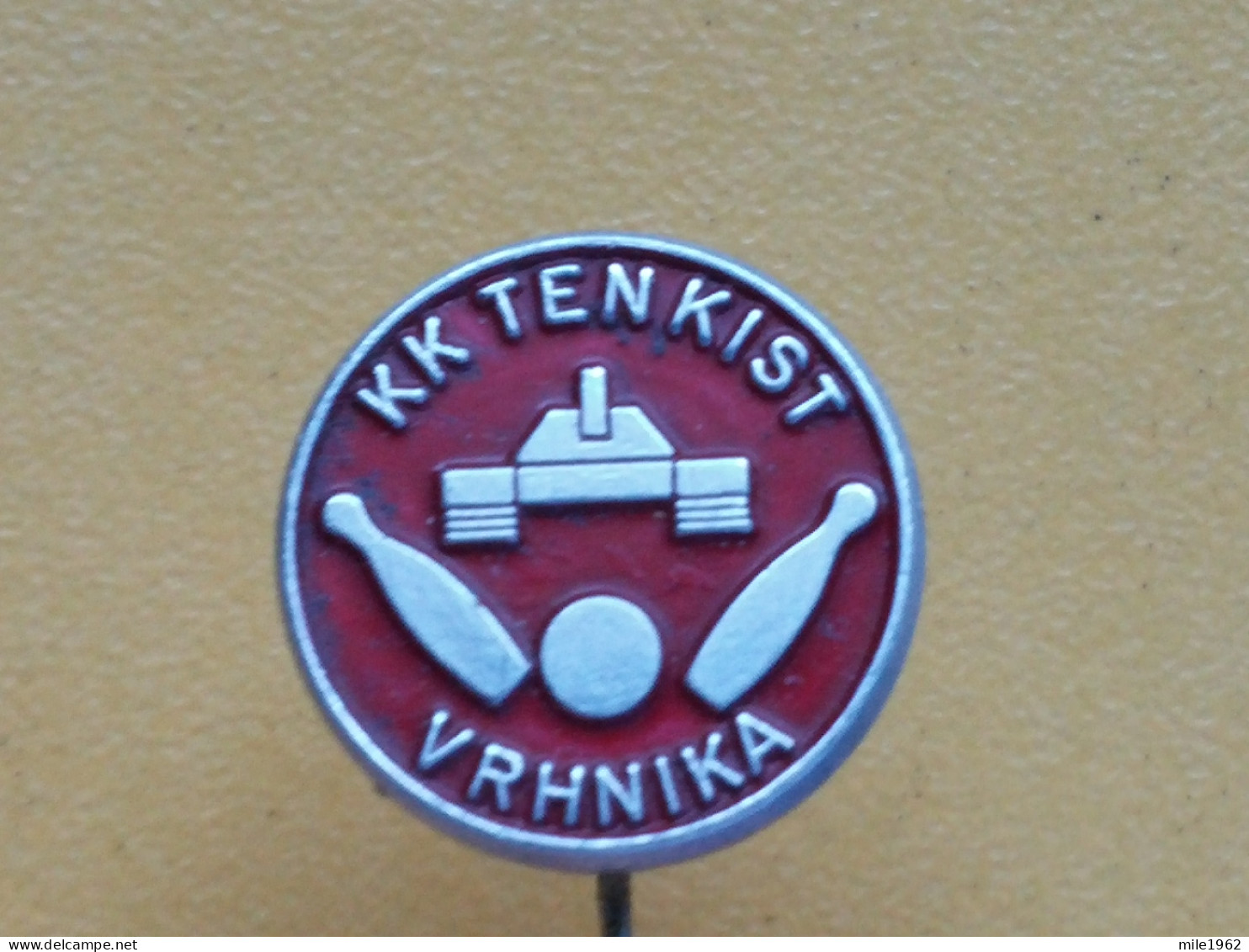 BADGE Z-54-1 - BOWLING CLUB TENKIST, VRHNIKA, SLOVENIA, CHAR MILITAIRE, TANK - Bowling