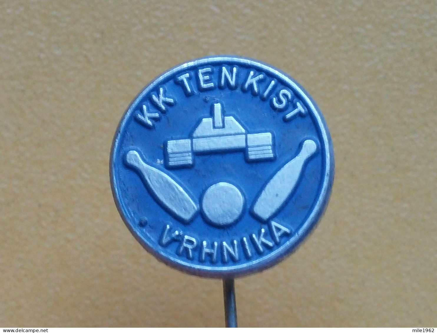 BADGE Z-54-1 - BOWLING CLUB TENKIST, VRHNIKA, SLOVENIA, CHAR MILITAIRE, TANK - Bowling