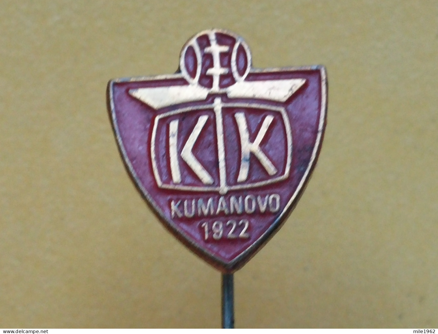 Badge Z-53-1 - BASKETBALL CLUB KUMANOVO, MACEDONIA - Baloncesto
