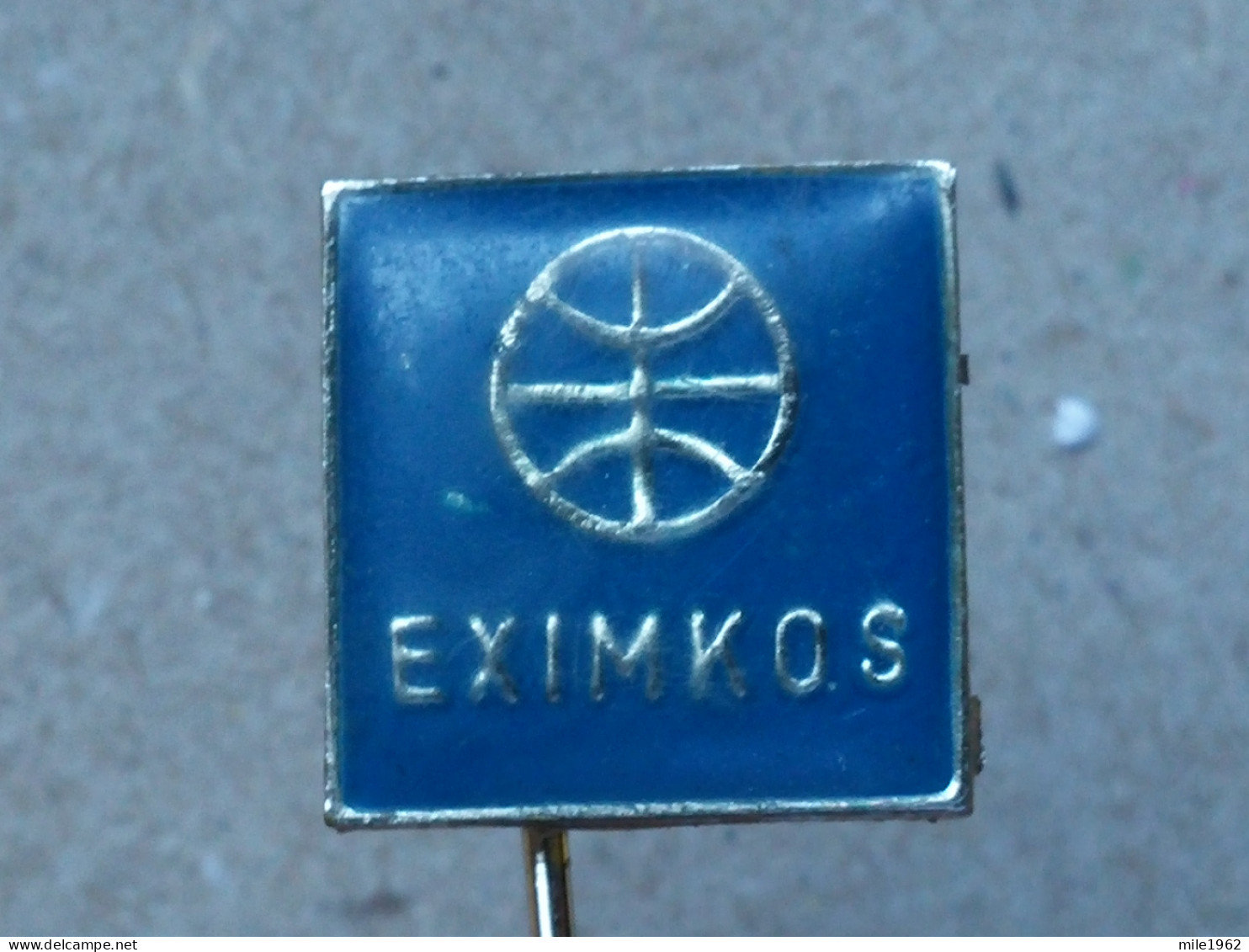 Badge Z-53-1 - BASKETBALL EXIMKOS, YUGOSLAVIA - Basket-ball