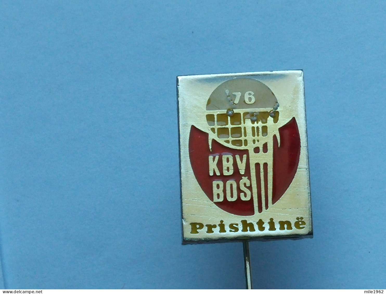 Badge Z-53-1 - BASKETBALL Tournament Pristina, Yugoslavia - Baloncesto