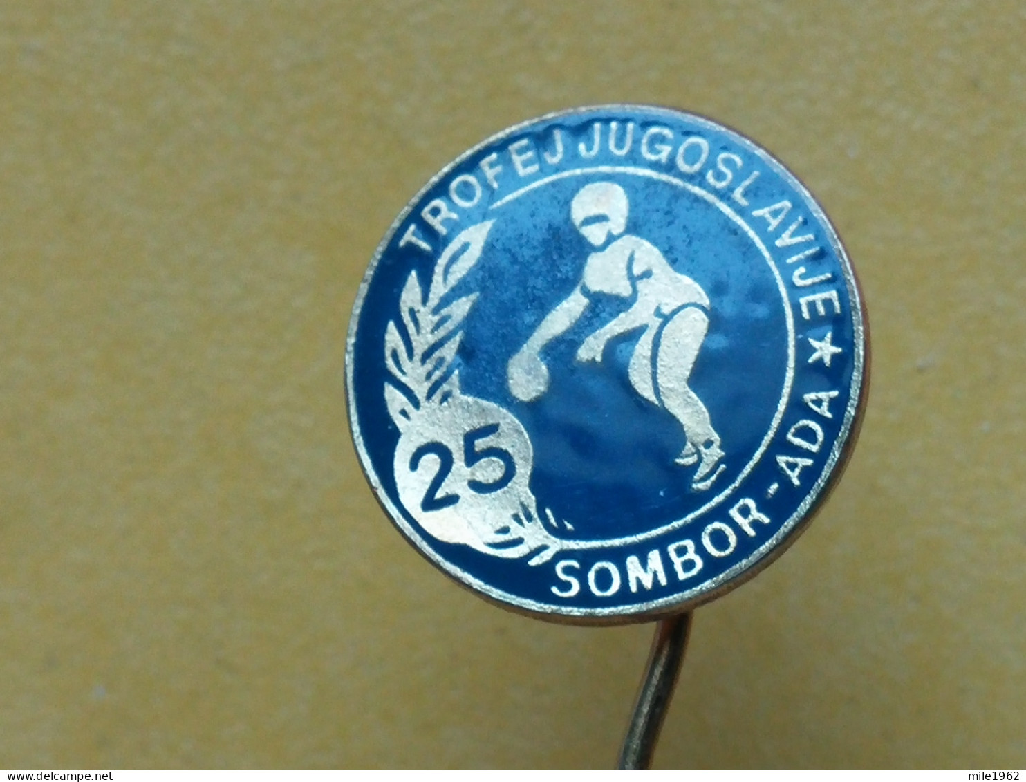 Badge Z-53-1 - BASKETBALL Trofej Jugoslavije, SOMBOR, ADA, SERBIA - Basketbal