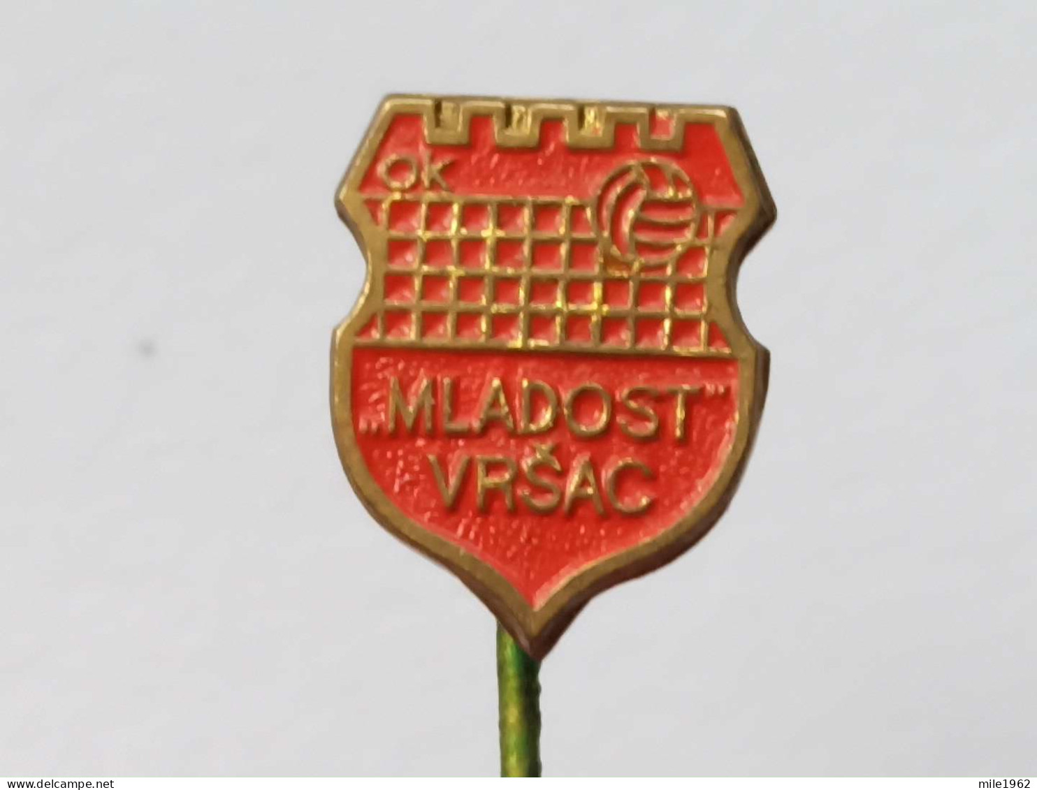 BADGE Z-95-1 - VOLLEYBALL, VOLLEY-BALL CLUB MLADOST, VRSAC, SERBIA - Pallavolo