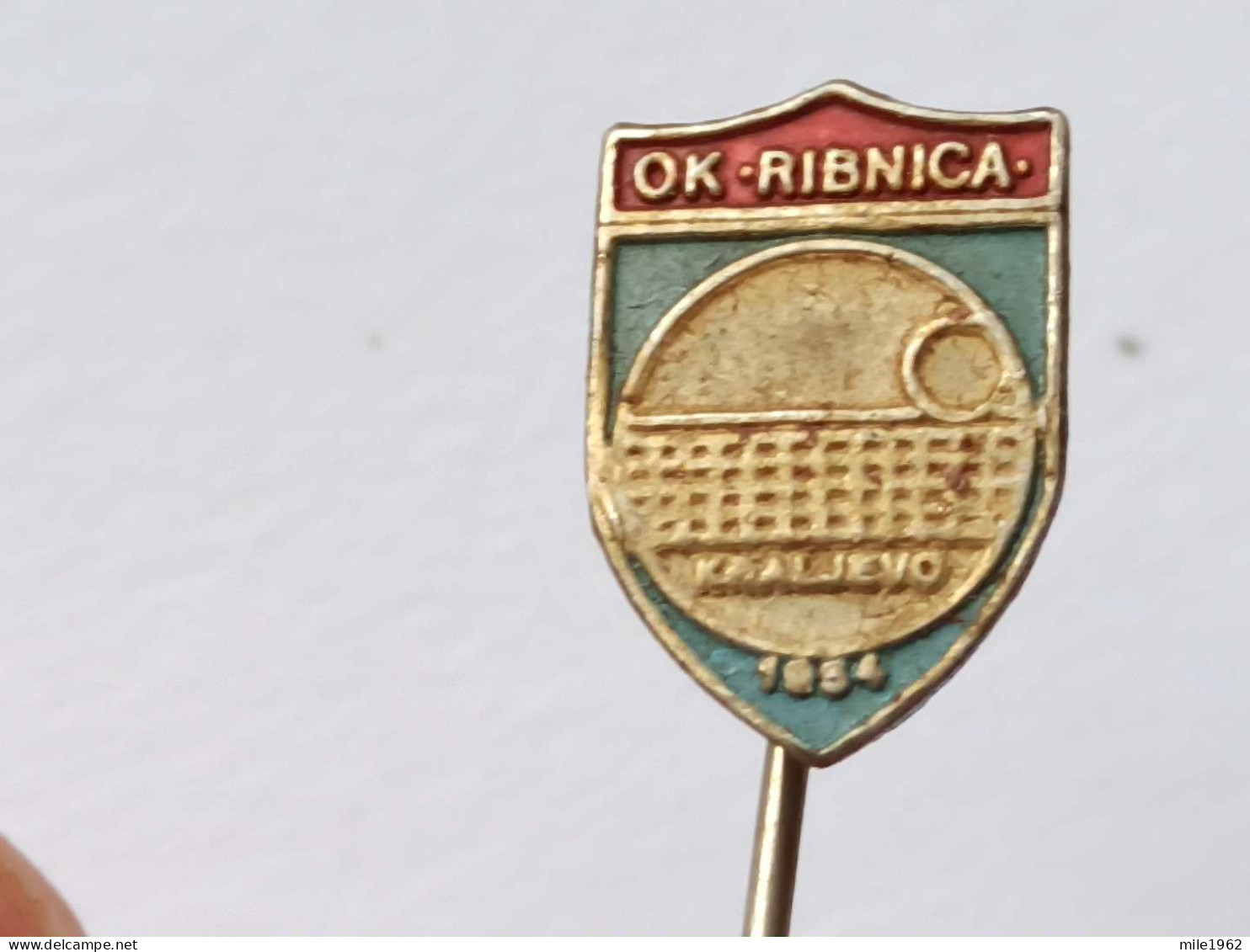 BADGE Z-95-1 - VOLLEYBALL, VOLLEY-BALL CLUB RIBNICA, KRALJEVO, SERBIA - Volleybal