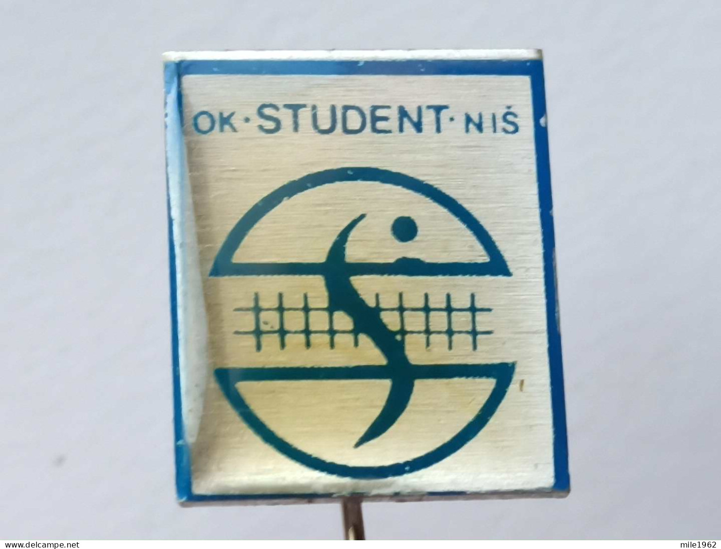 BADGE Z-95-1 - VOLLEYBALL, VOLLEY-BALL CLUB STUDENT NIS, SERBIA - Volleyball