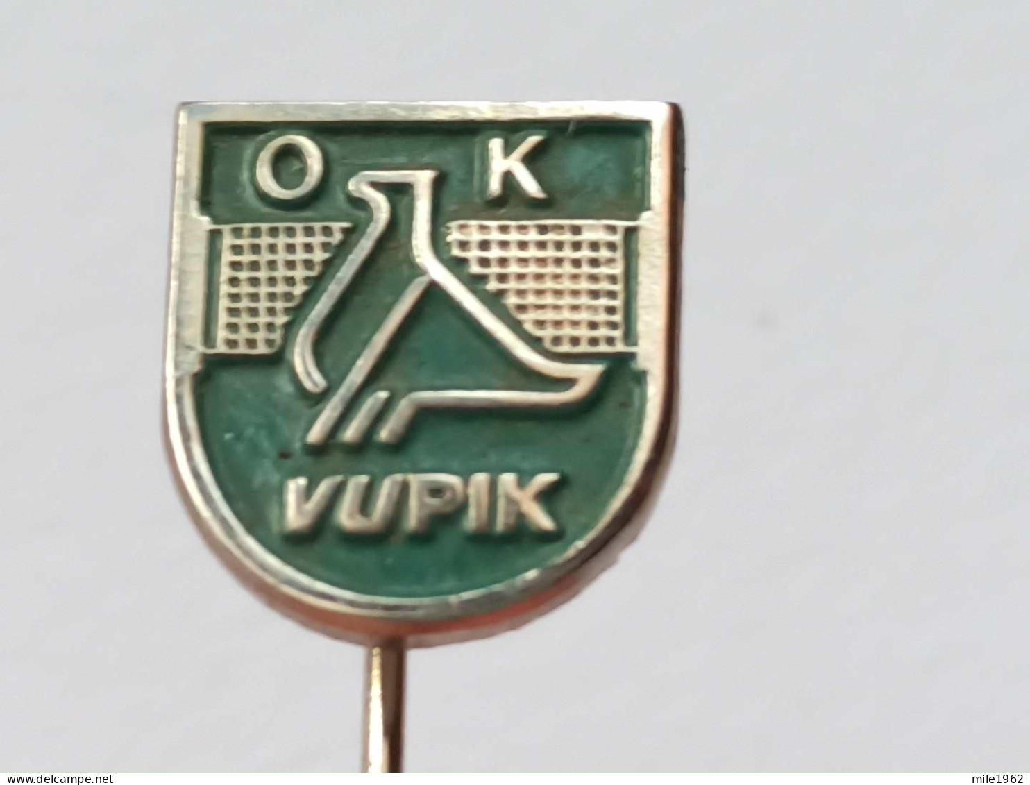 BADGE Z-95-1 - VOLLEYBALL, VOLLEY-BALL CLUB VUPIK VUKOVAR, CROATIA - Volleyball