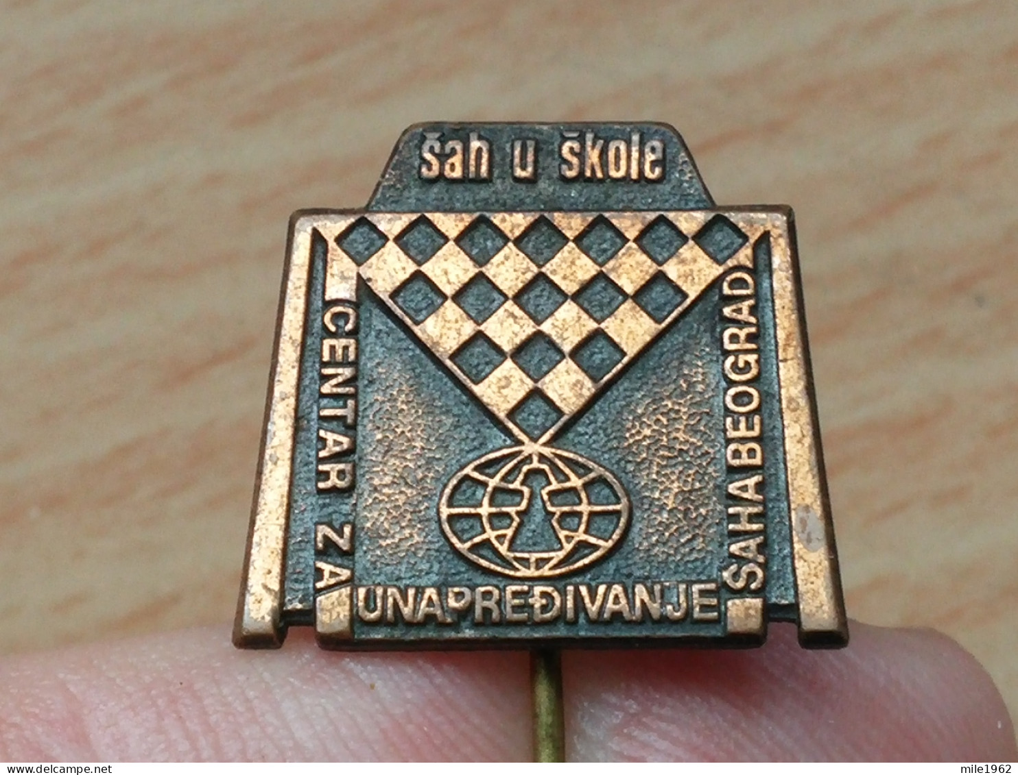 BADGE Z-71-1 - CHESS ECHECS SCHACH AJEDREZ SAKK SAH, BEOGRAD, BELGRADE, SERBIA,, Sah, D'échecs, Chess IN SCHOOL - Jeux