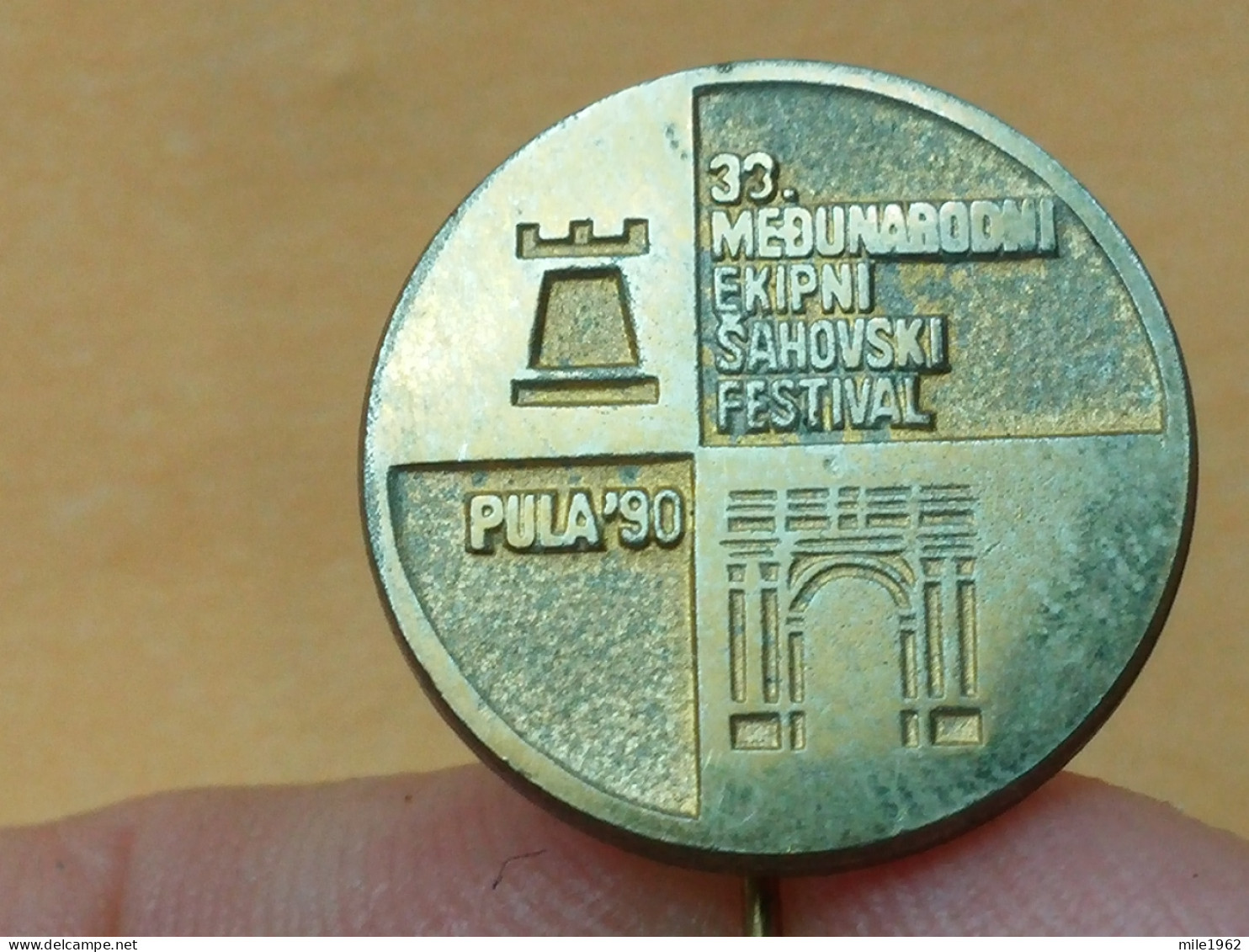 BADGE Z-71-1 - CHESS ECHECS SCHACH AJEDREZ SAKK SAH, Pula 1990, CROATIA, Sahovski Turnir, Tournoi - Jeux