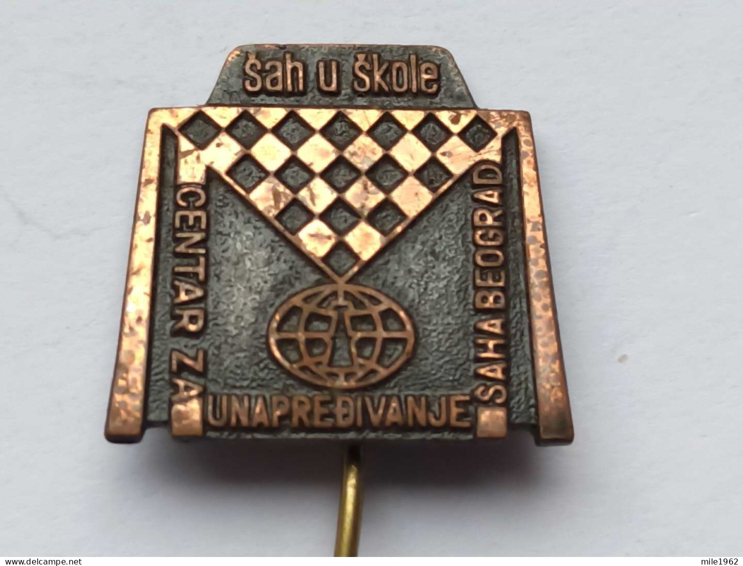 BADGE Z-71-2 - CHESS ECHECS SCHACH AJEDREZ SAKK SAH, YUGOSLAVIA - Games