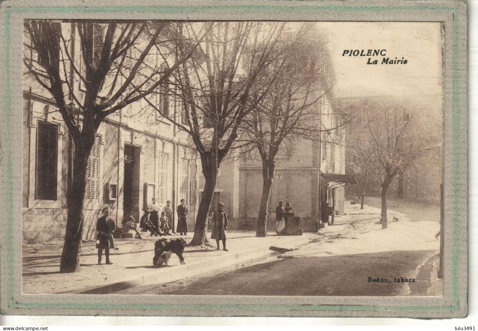 CPA - PIOLENC (84) - Aspect Du Quartier De La Mairie Dans Les Années 20 - Piolenc