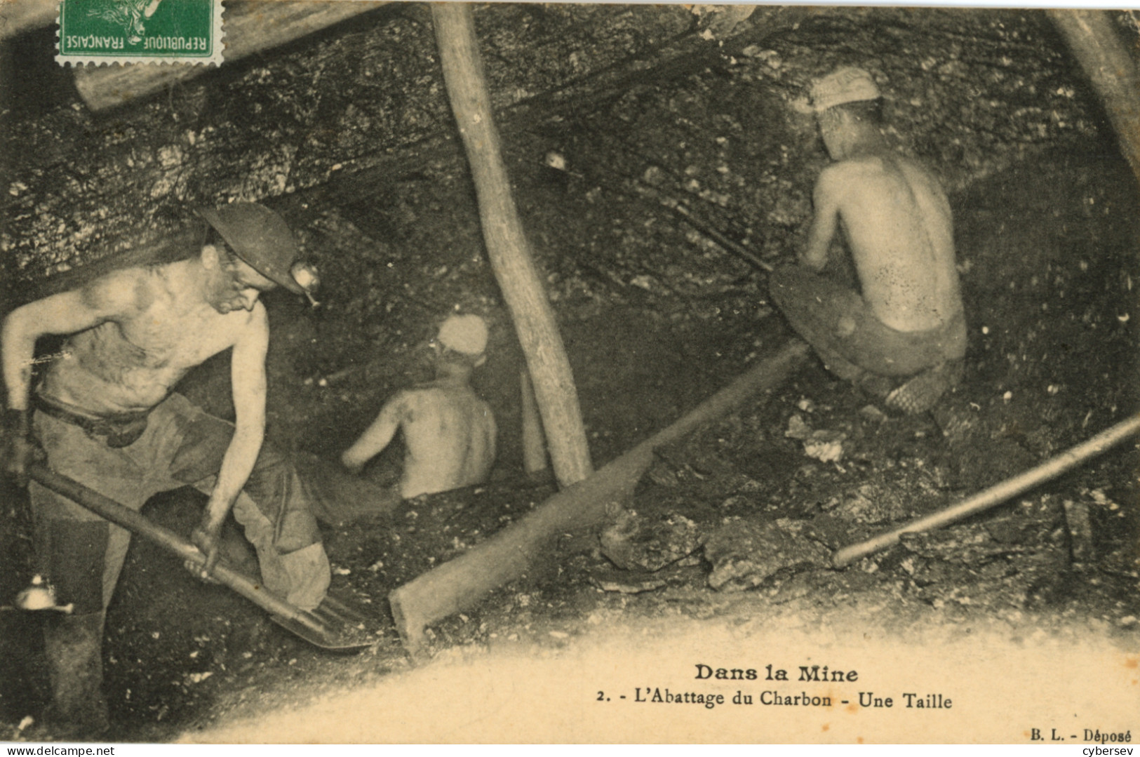 Dans La Mine - Abattage Du Charbon - Une Taille - Mineurs - Mines