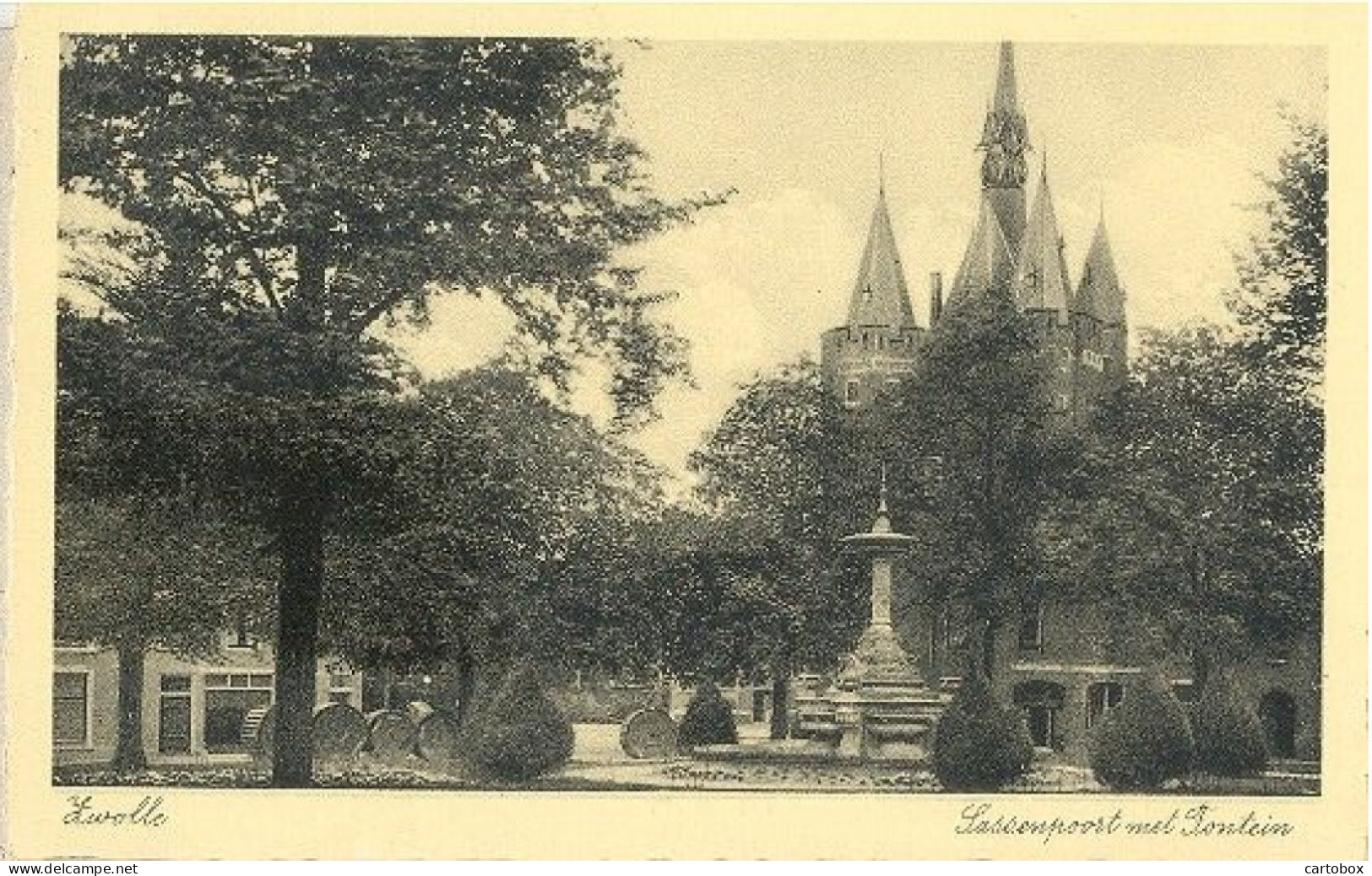 Zwolle, Sassenpoort Met Fontein - Zwolle