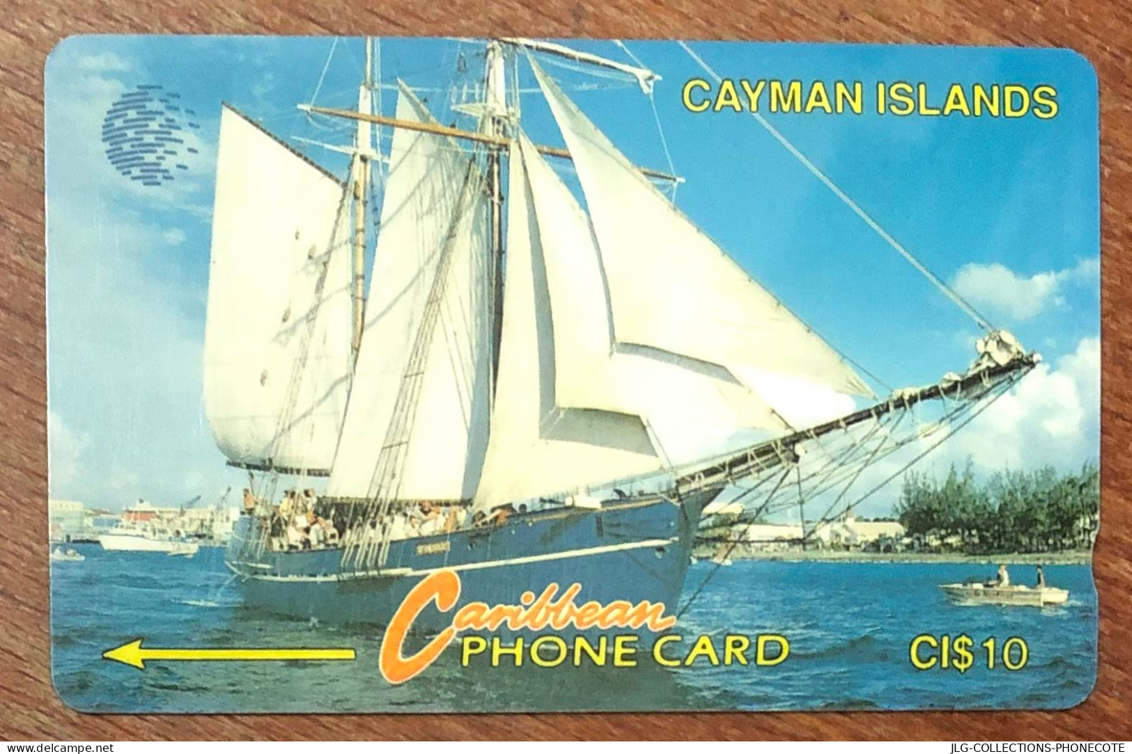 CAYMAN ISLANDS NAVIRE CI$ 10 CARIBBEAN CABLE & WIRELESS SCHEDA TELECARTE TELEFONKARTE PHONECARD CALLING CARD - Iles Cayman