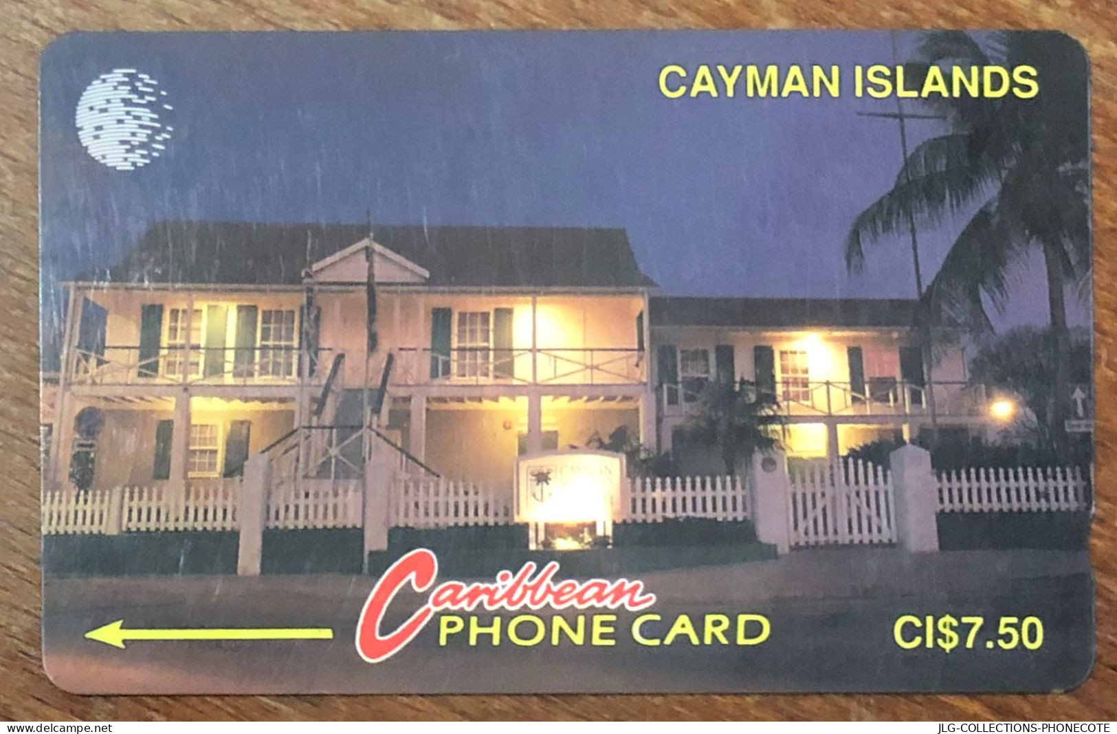 CAYMAN ISLANDS SEASON'S CI$ 7,5 CARIBBEAN CABLE & WIRELESS SCHEDA TELECARTE TELEFONKARTE PHONECARD CALLING CARD - Kaimaninseln (Cayman I.)