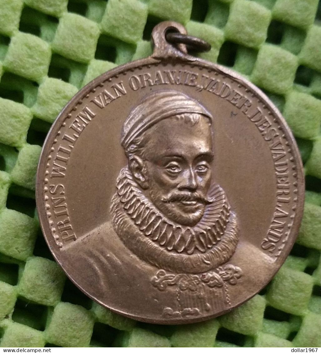 .medal - Medaille - Medaille: Prins Willen Van Oranje ,vader Der Vadersland  1533 - 1933 (  NL) - Royal/Of Nobility