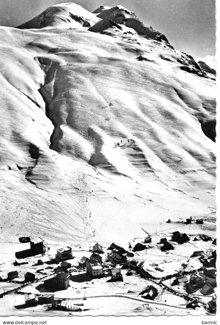 ALPE DE VENOSC, LA PISTE DU DIABLE, VUE AERIENNE SUR LA STATION  REF 12811 VOL - Vénosc