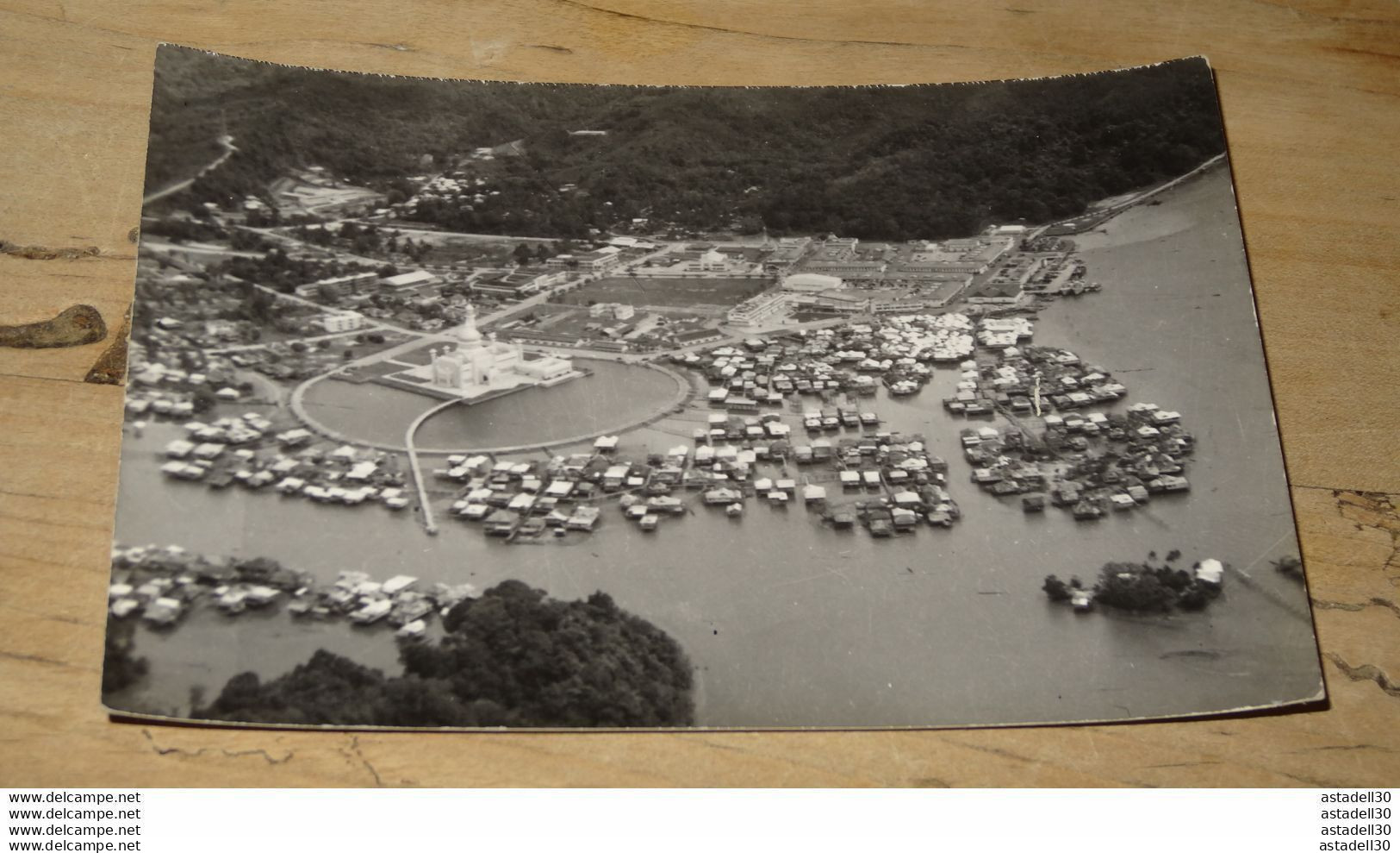 BRUNEI : Carte Photo  ............ 70-8260 - Brunei