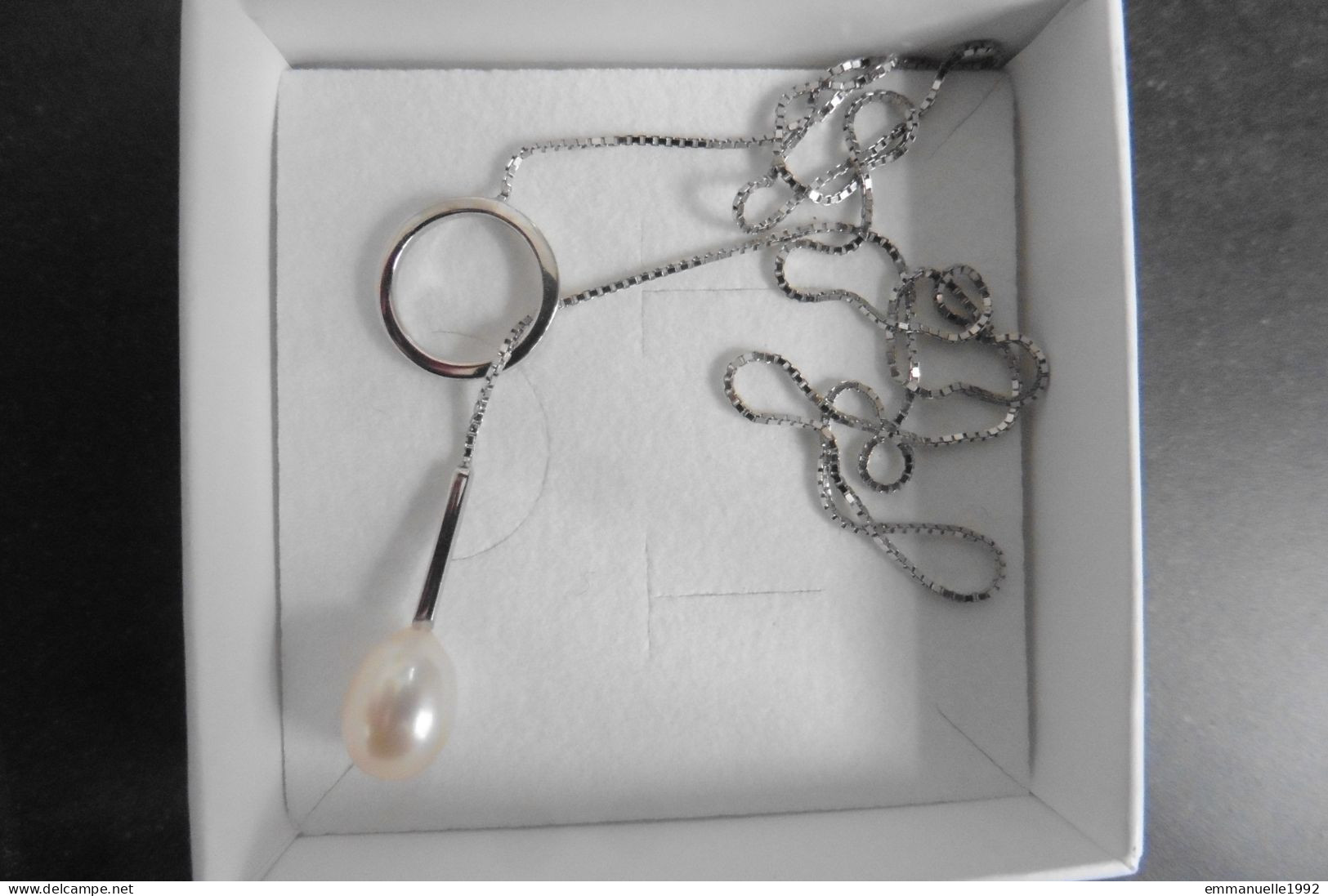 Collier Négligé Chaîne En Argent Pendentif Perle D'eau Douce Blanc Nacré Passant Dans Cercle - Necklaces/Chains