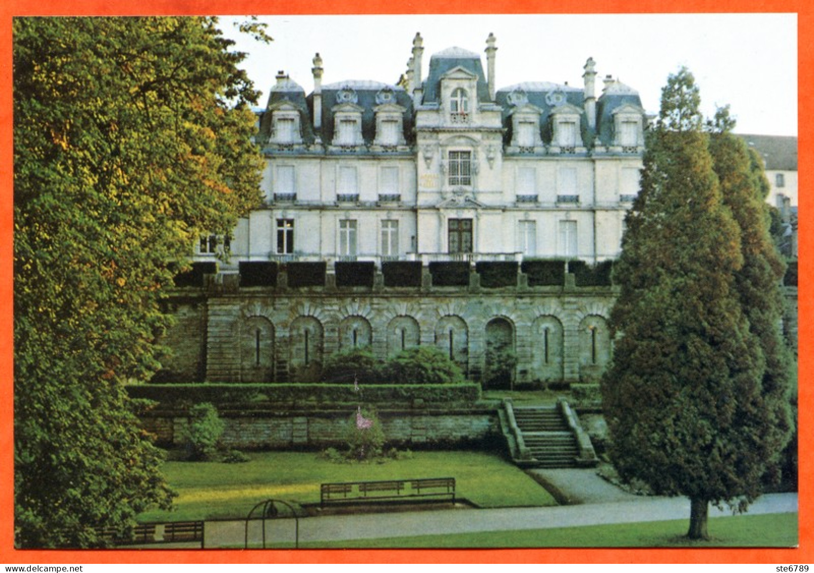 88 XERTIGNY Le Chateau Carte Vierge TBE - Xertigny