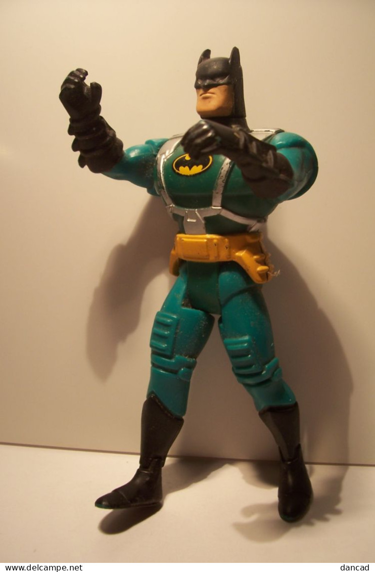 BATMAN  -( Articulé )  - Figurine  DC Comics  1994  - VERT  - - Batman