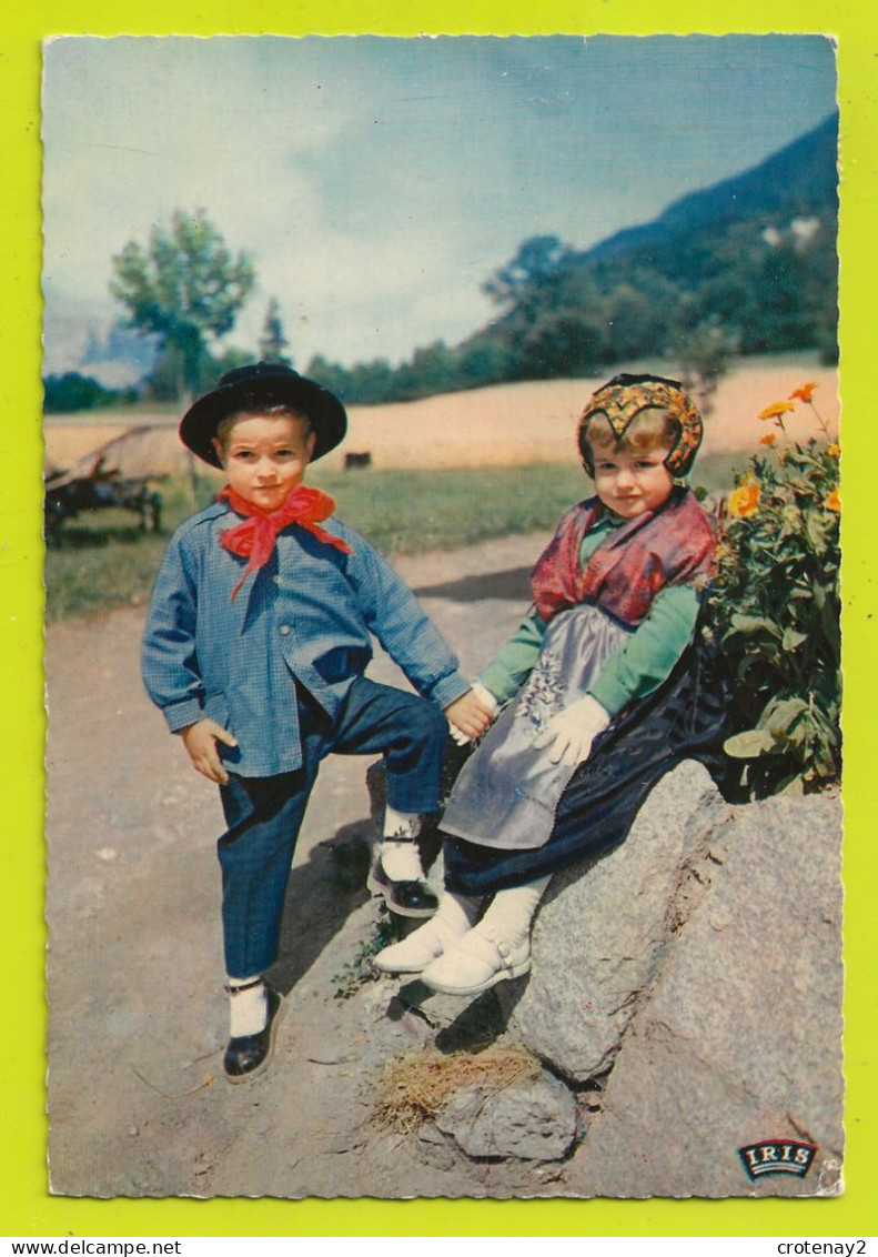 73 TYPES De SAVOIE N°1526 VOIR ZOOM Couple De Jeunes Fiancés Savoyards Postée De FAVERGES En 1962 Costumes Folklore - Faverges