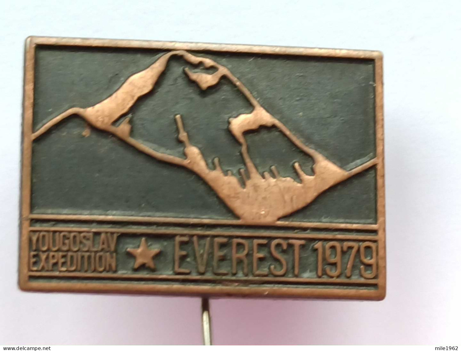 BADGE Z-74-2 - ALPINISM, Mountain, Mountaineering, EVEREST 1979, YUGOSLAV EXPEDITION - Alpinismus, Bergsteigen