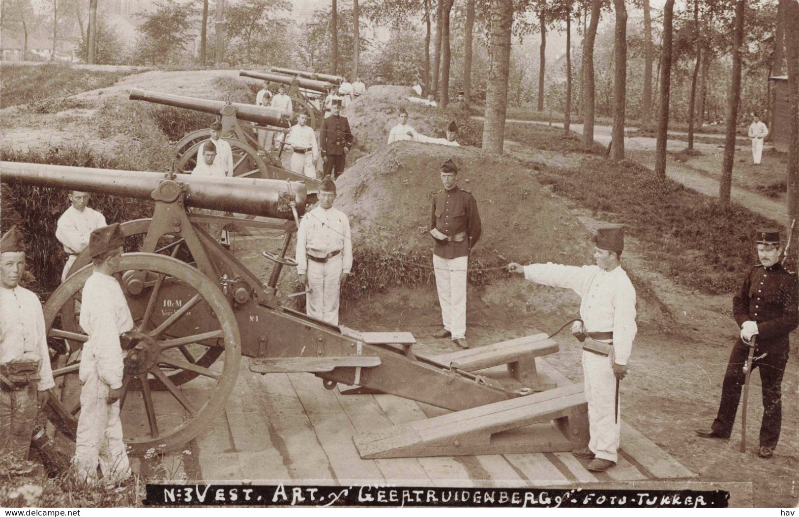 Geertruidenberg Vesting Artillerie Foto Tukker 2849 - Geertruidenberg