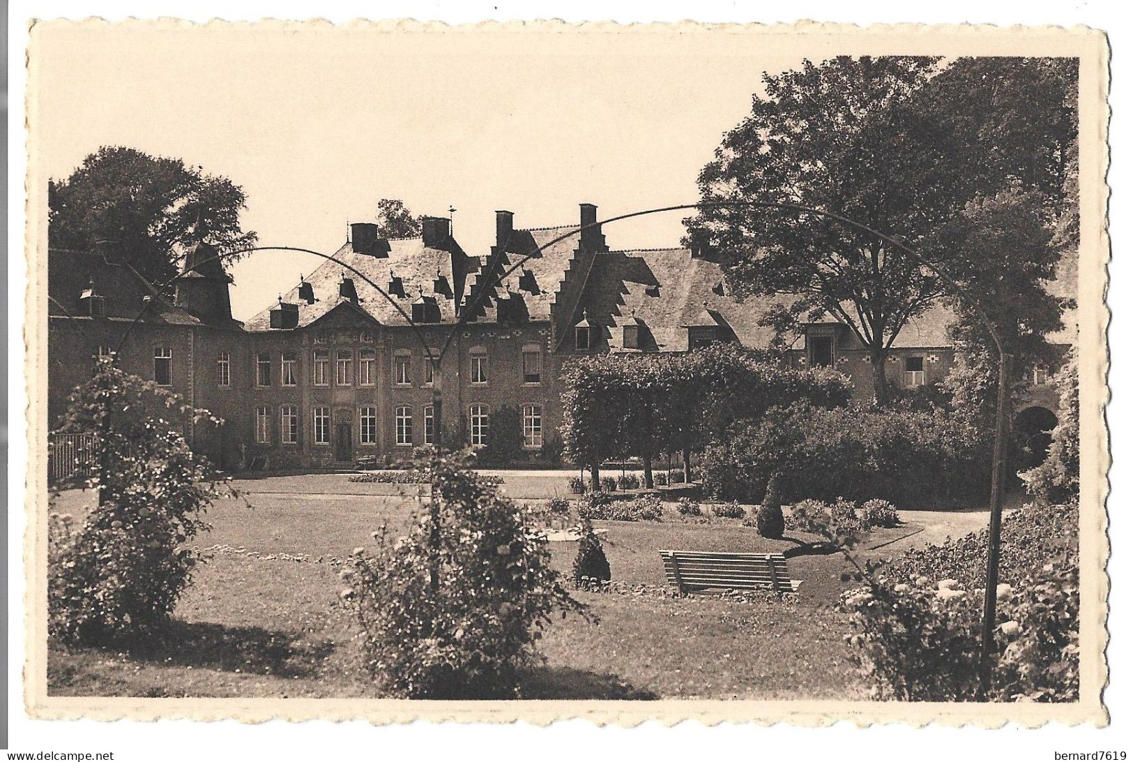 Belgique  -  Jodoigne  Souveraine - Le Chateau Vue Prise Des Jardins - Geldenaken
