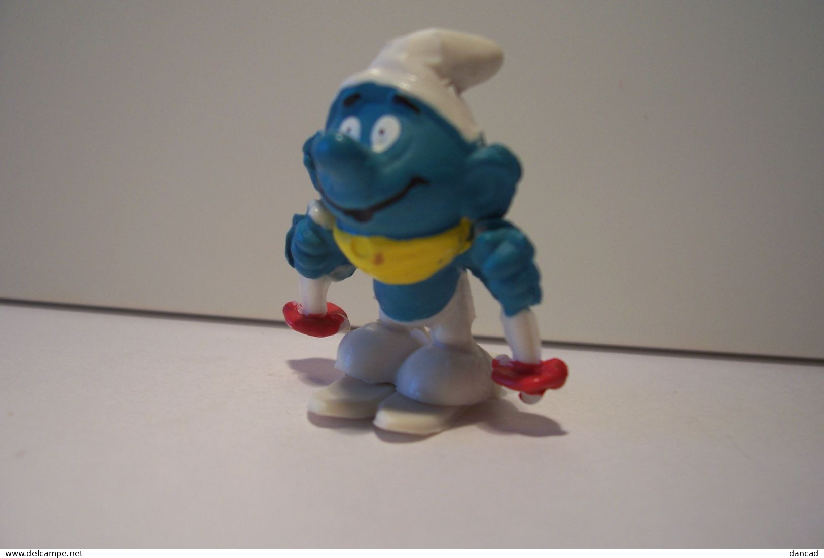 SCHTROUMPFS   - Figurine  PEYO   1990 - SCHTROUMPF   - ( Petite Taille )  - SKI - - Schtroumpfs