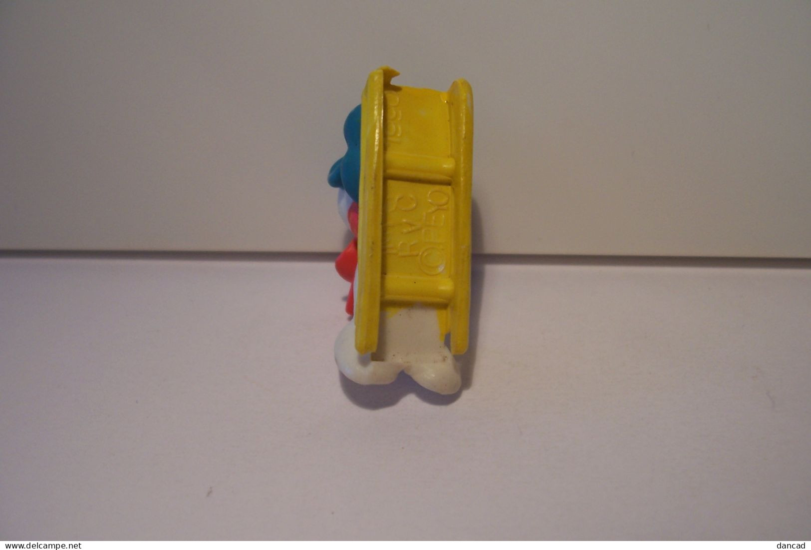 SCHTROUMPFS   - Figurine  PEYO   1990 - SCHTROUMPF   - ( Petite Taille )  - LUGE  - Sports D'Hiver - - Smurfen