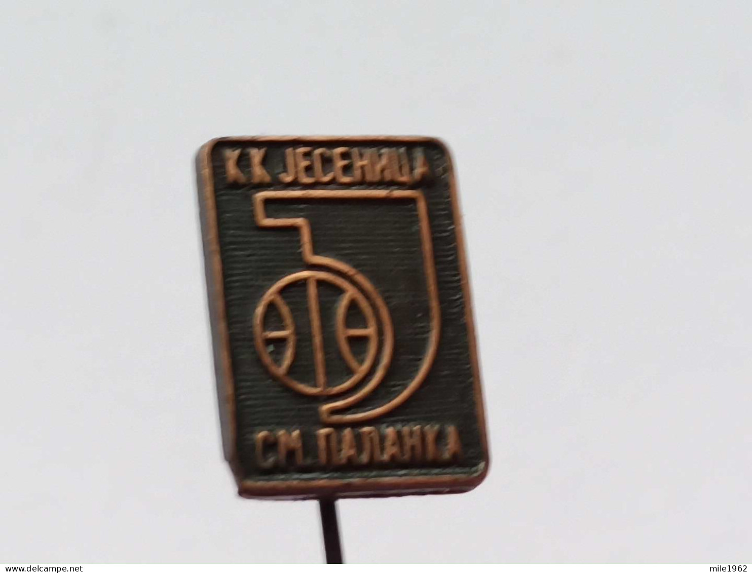 BADGE Z-64-3 - BASKETBALL CLUB JESENICA, SMEDEREVSKA PALANKA, SERBIA - Basketball