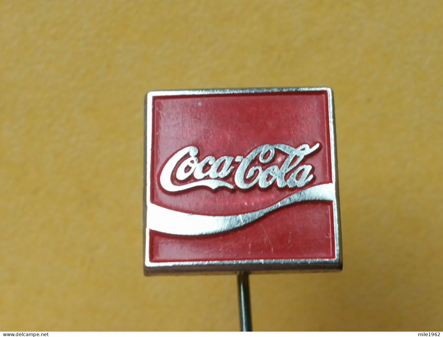 BADGE Z-42-1 - COCA COLA - Coca-Cola