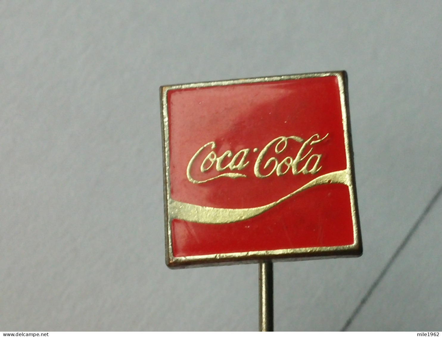 BADGE Z-42-1 - COCA COLA - Coca-Cola