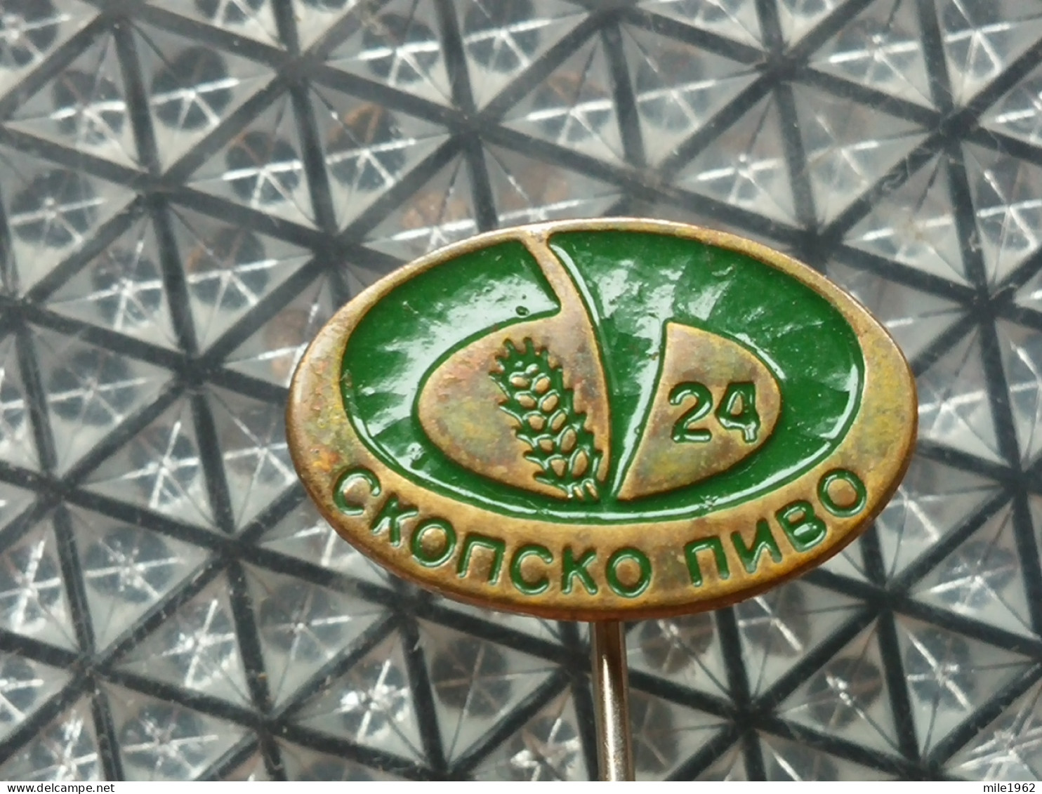 BADGE Z-42-2 - Skopsko Pivo, SKOPJE, MACEDONIA,  Beer Bier , BIERE - Cerveza