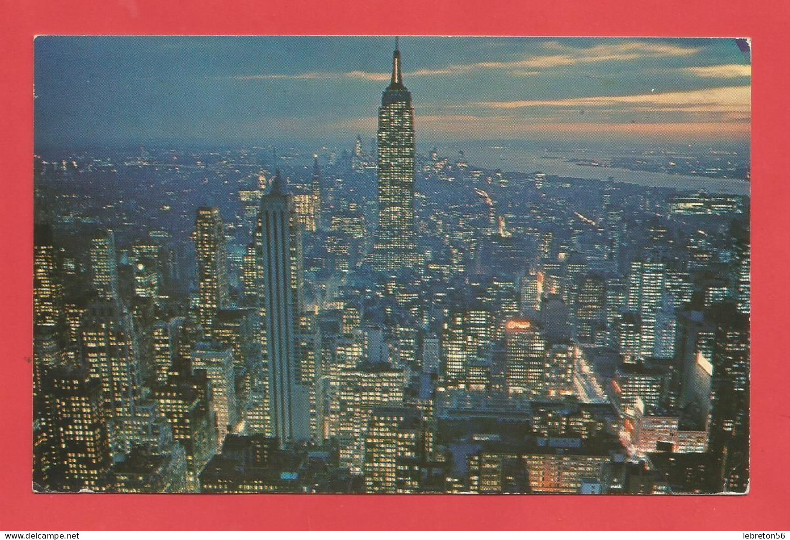 C.P.A.( Amérique)« NEW YORK » The Empire State Building  - Jolie Vue Générale   X2phots - Empire State Building