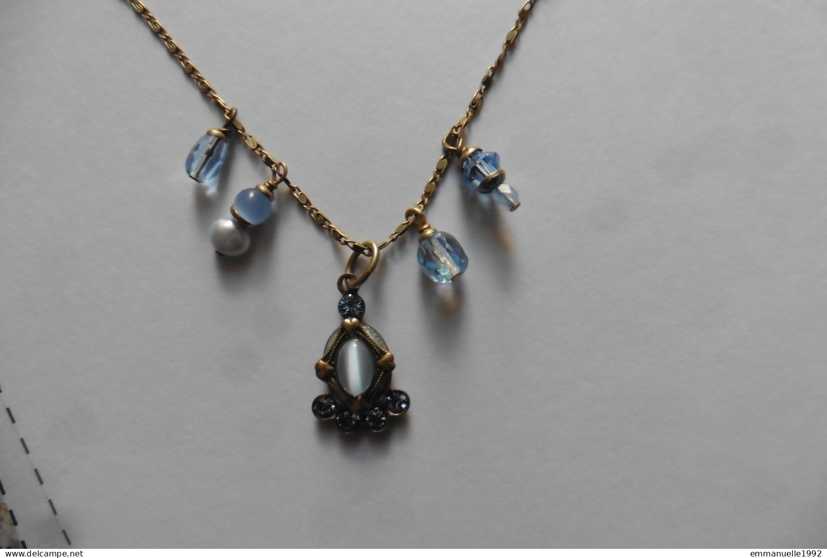 Neuf - Collier créateur Michal Golan pendentif cristaux Swarovski bleu clair Bluebell collection 2023