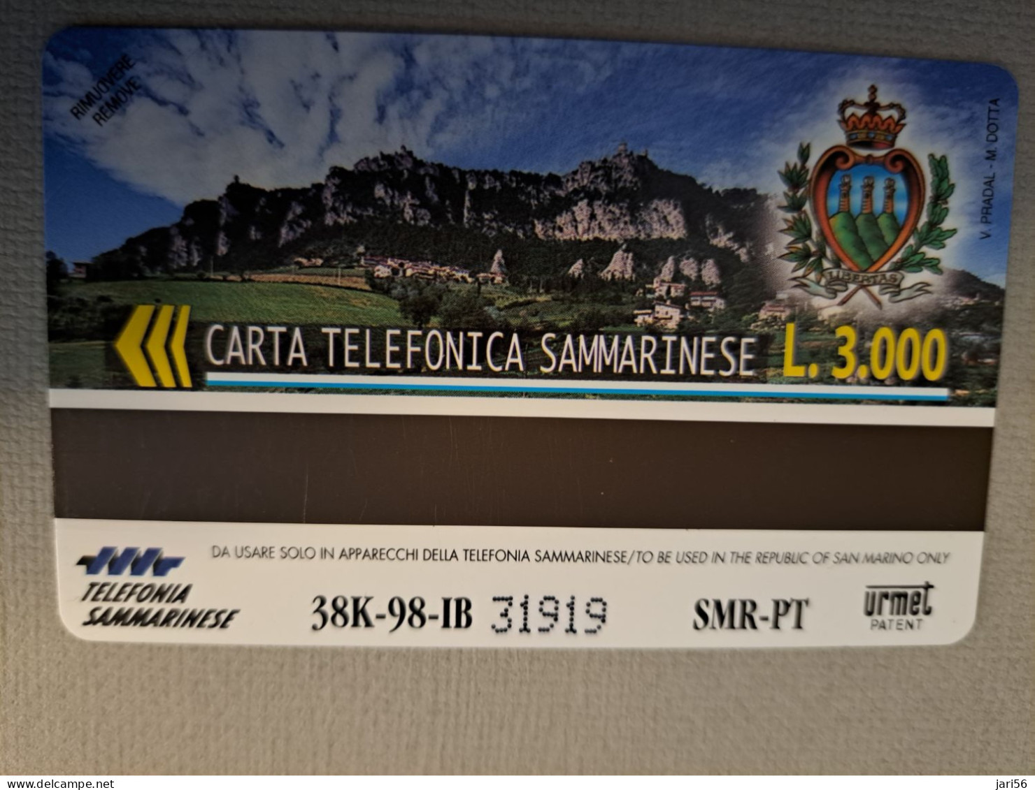 SAN MARINO / MAGSTRIPE CARD LIRE 3000 / FOOTBAL MONDIALE/ FRANCE 1998  /  MINT **   ** 15844 ** - San Marino