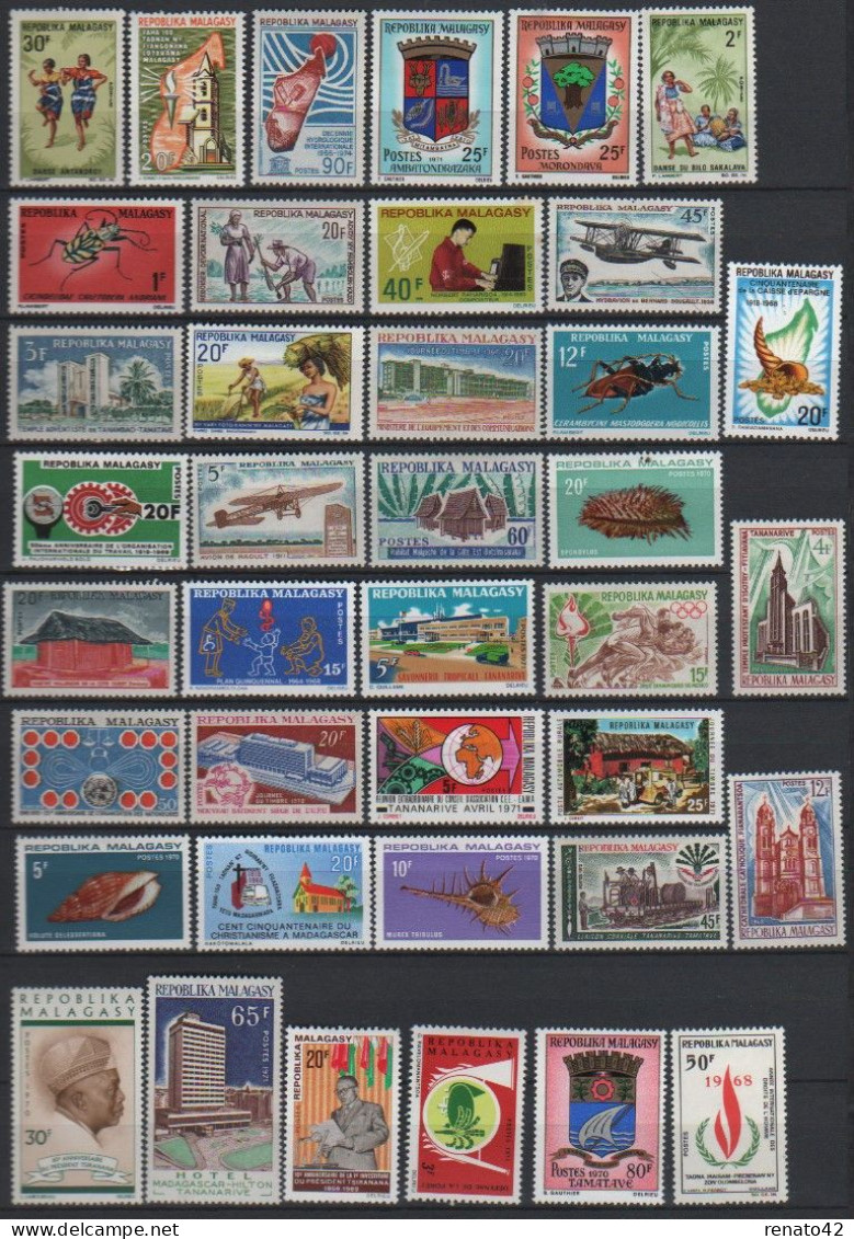 COLLECTION De 115 TIMBRES NEUFS EXPRESSIONS FRANCAISES - Collections