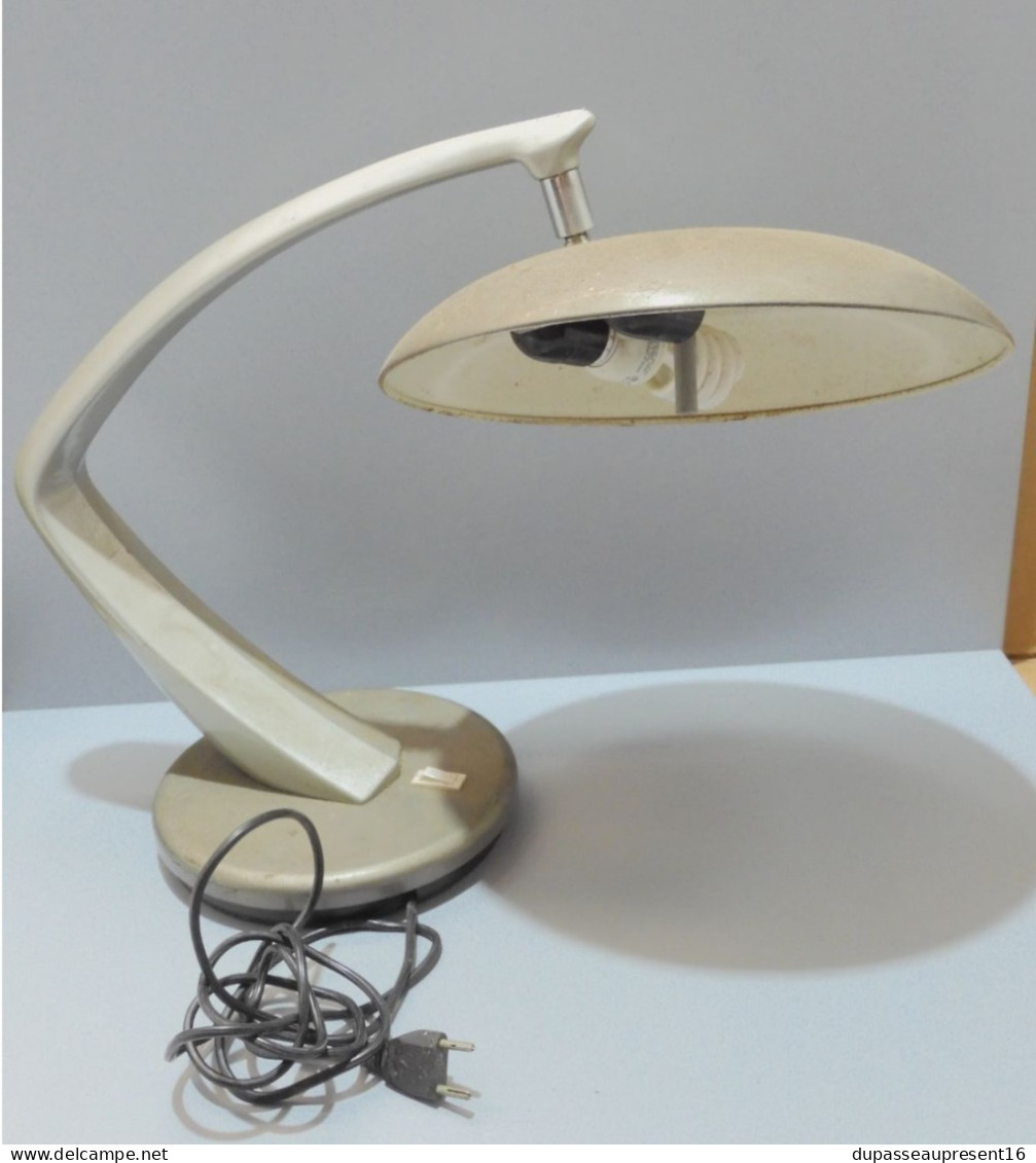 -ANCIENNE LAMPE FASE BOOMERANG VINTAGE 1970 Déco jus de Grenier collection    E