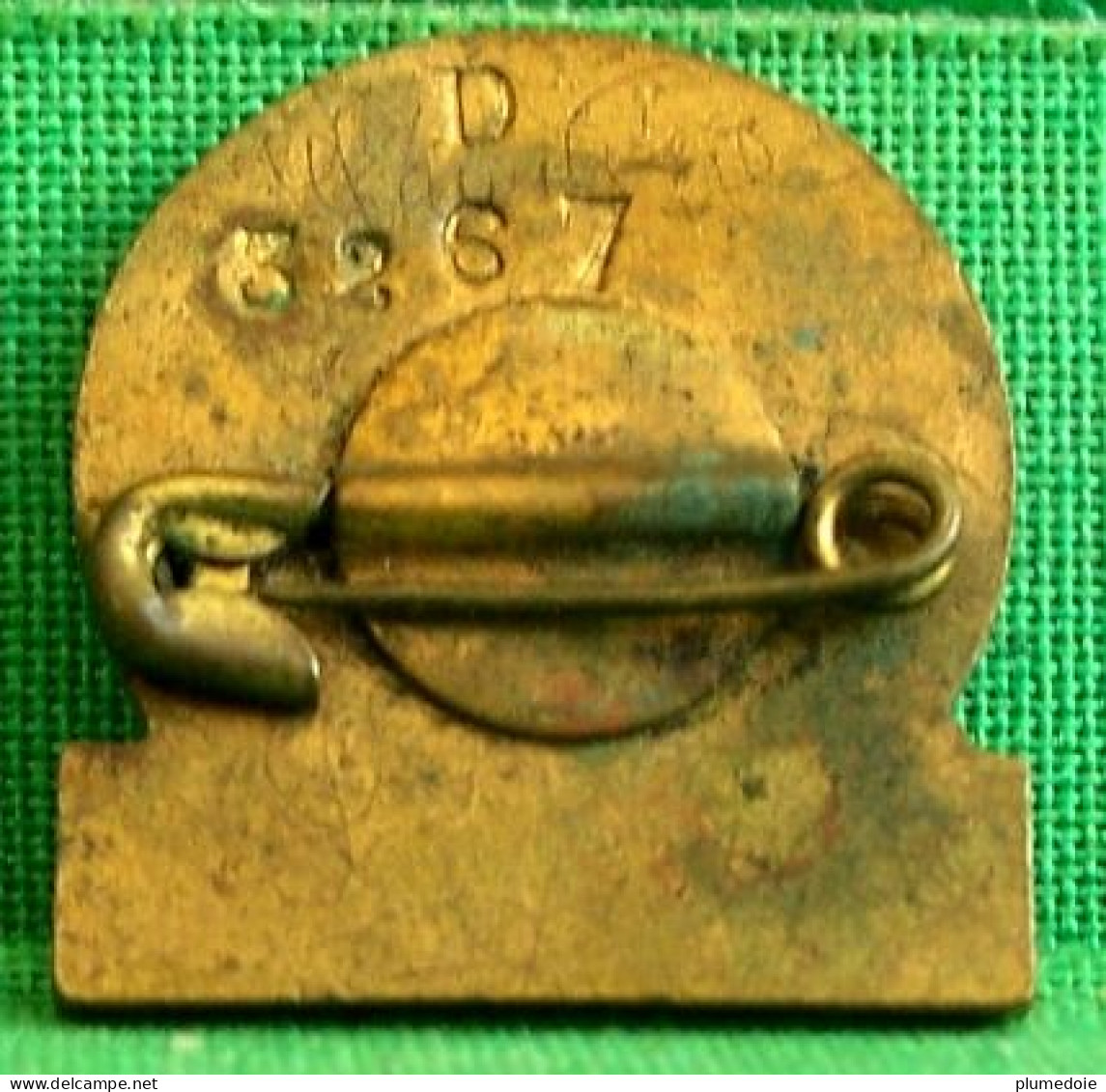 INSIGNE BROCHE BREVET SPORTIF POPULAIRE Numéroté , Bronze  émaillé Blanc , Années 30 EPINGLETTE DAME . OLD PIN'S  SPORT - Leichtathletik