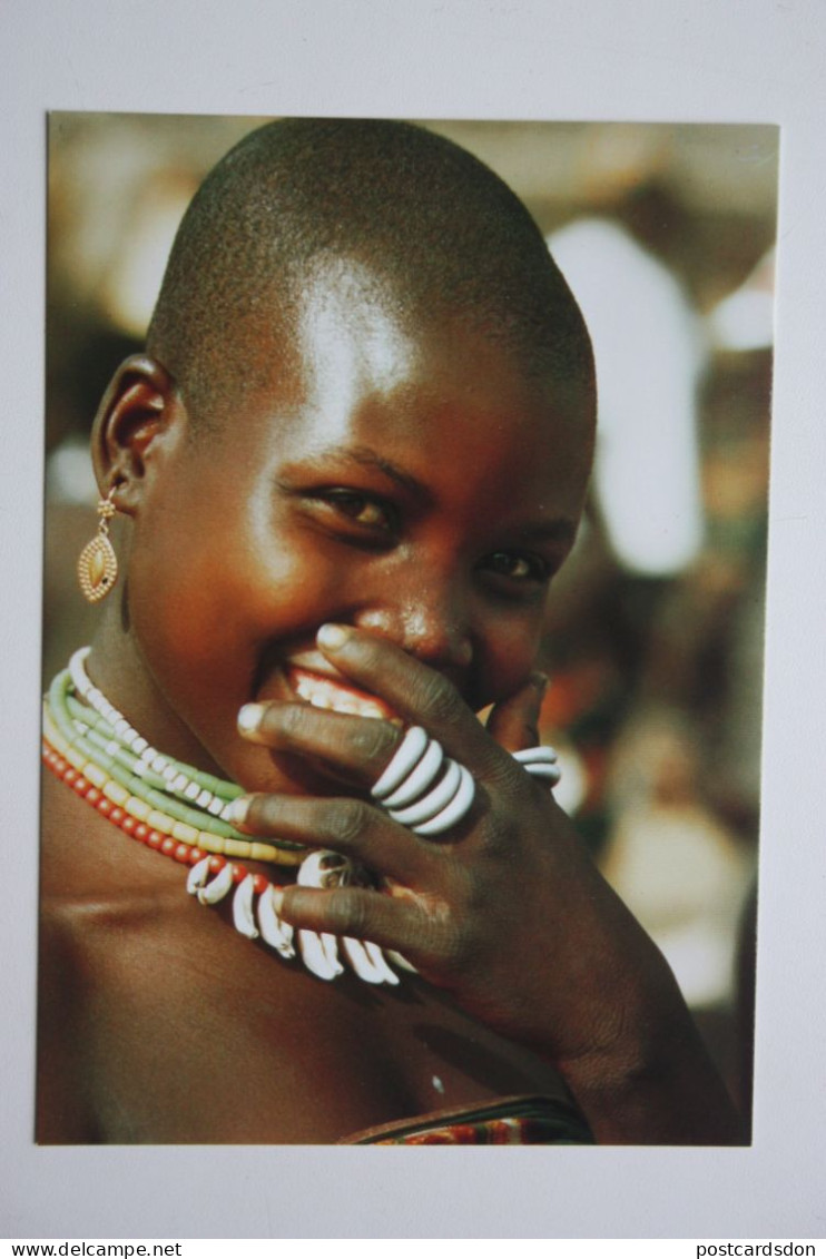 Afrique Africa, Chad: JEUNE Fillette, TCHAD - Little Girl / Fille- Old Postcard - Tchad